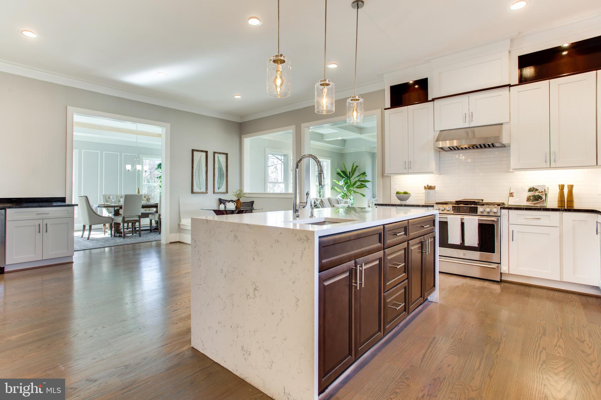 VIENNA WOODS - Residential