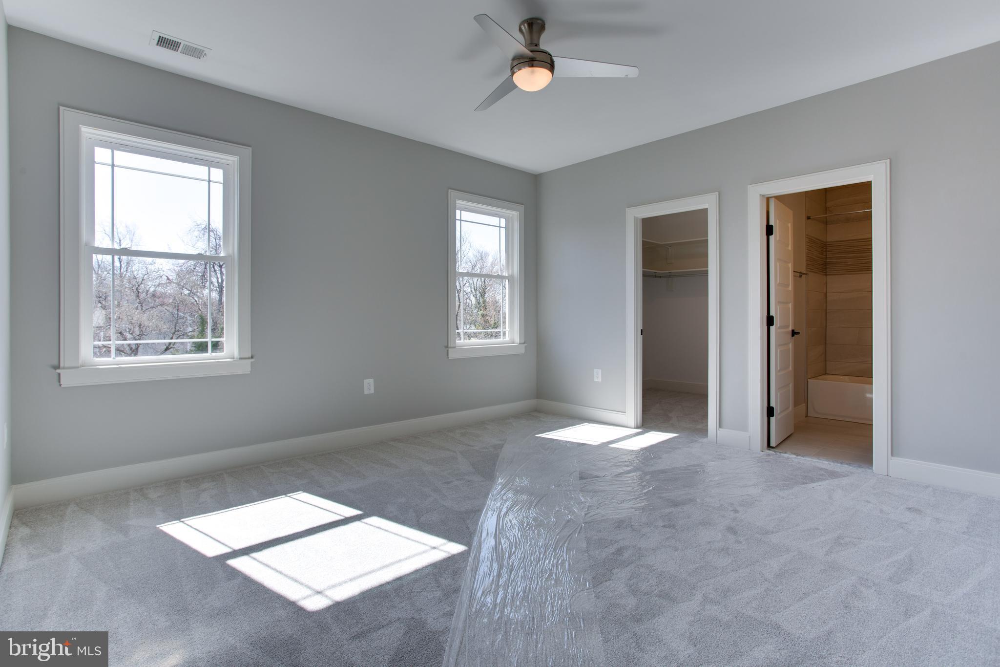 VIENNA WOODS - Residential