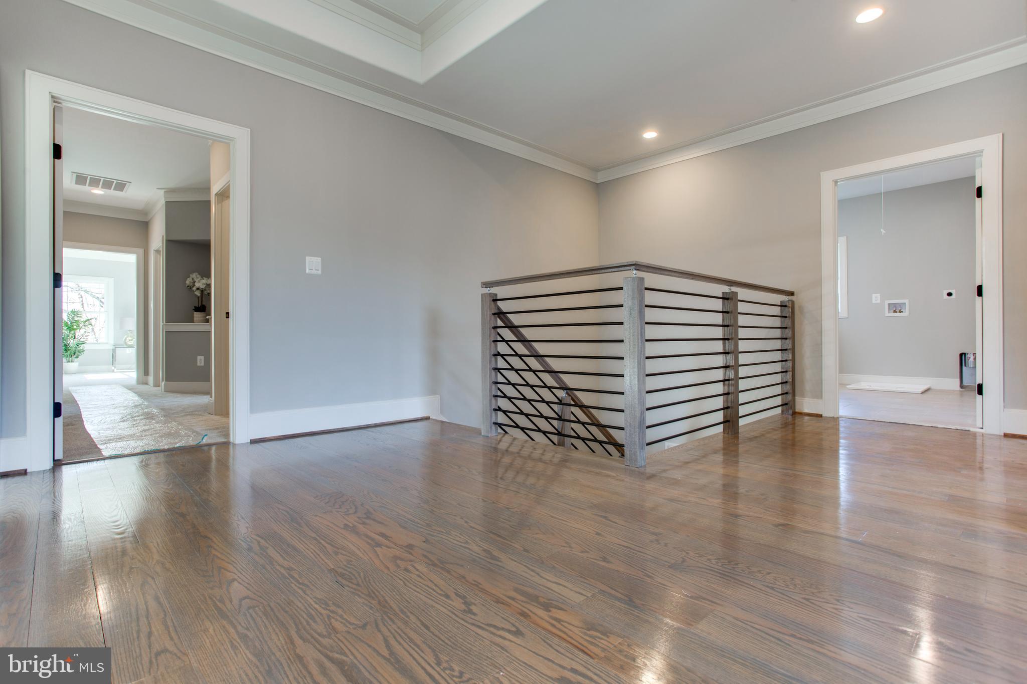 VIENNA WOODS - Residential