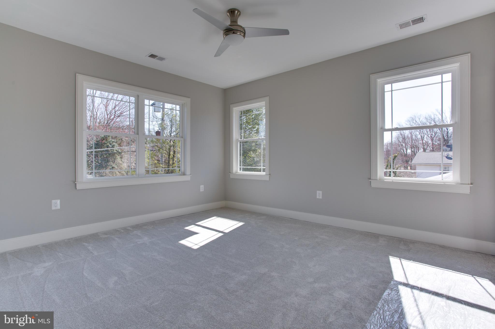 VIENNA WOODS - Residential