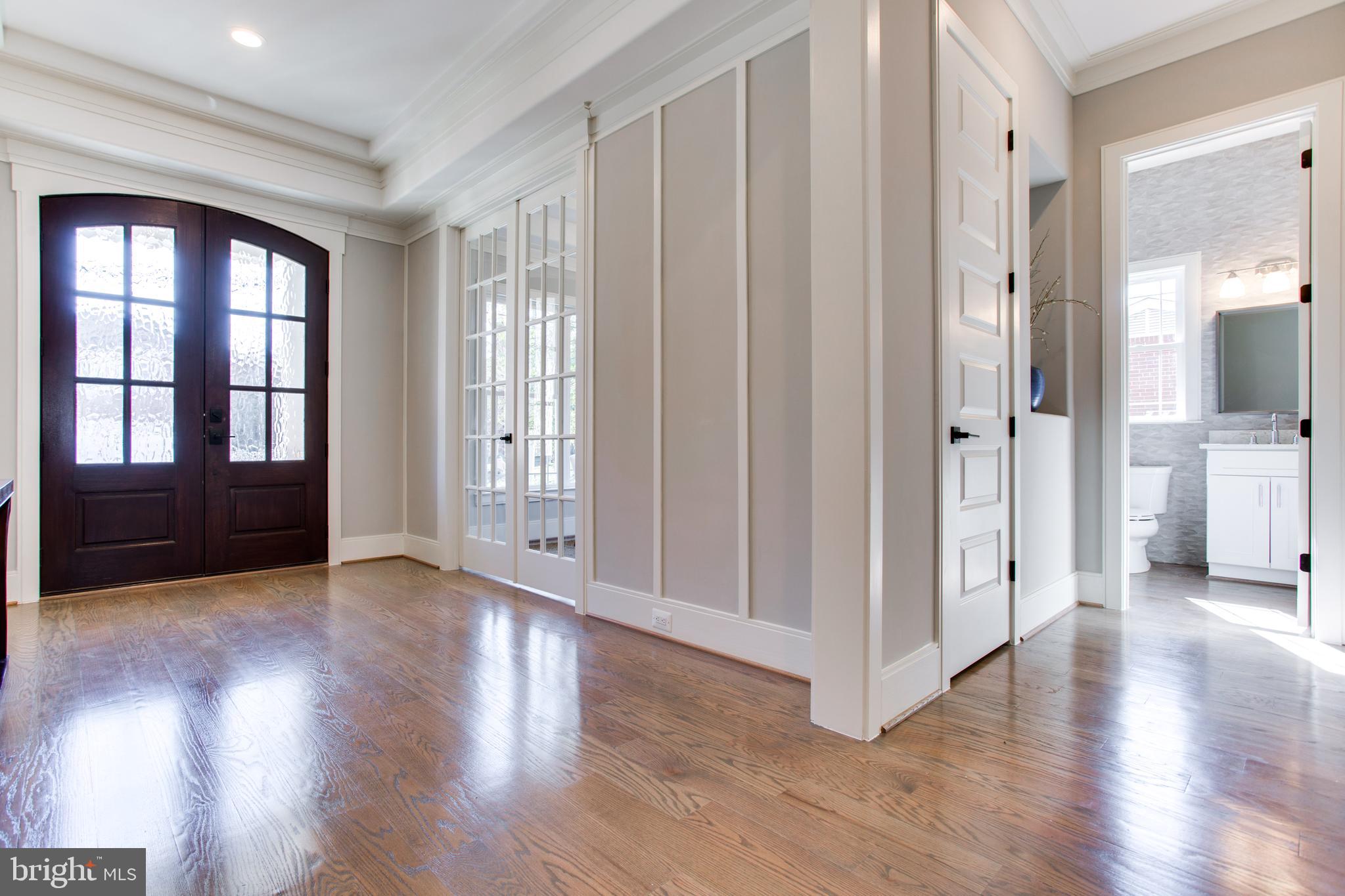 VIENNA WOODS - Residential