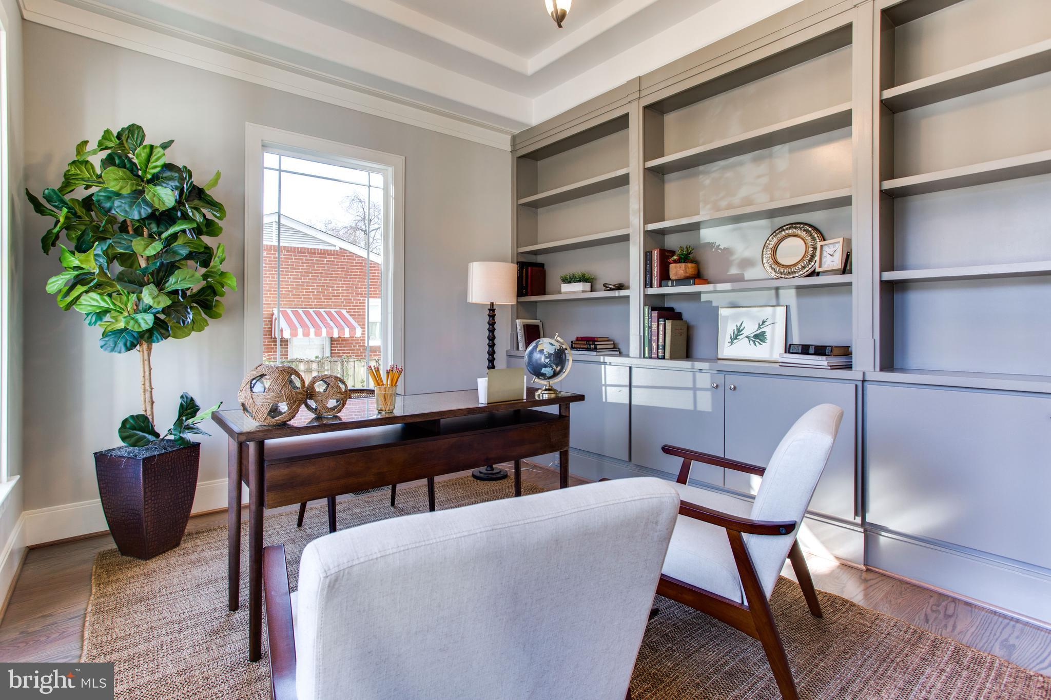 VIENNA WOODS - Residential