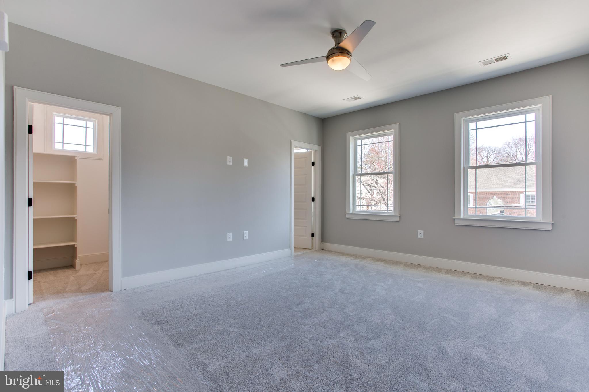 VIENNA WOODS - Residential