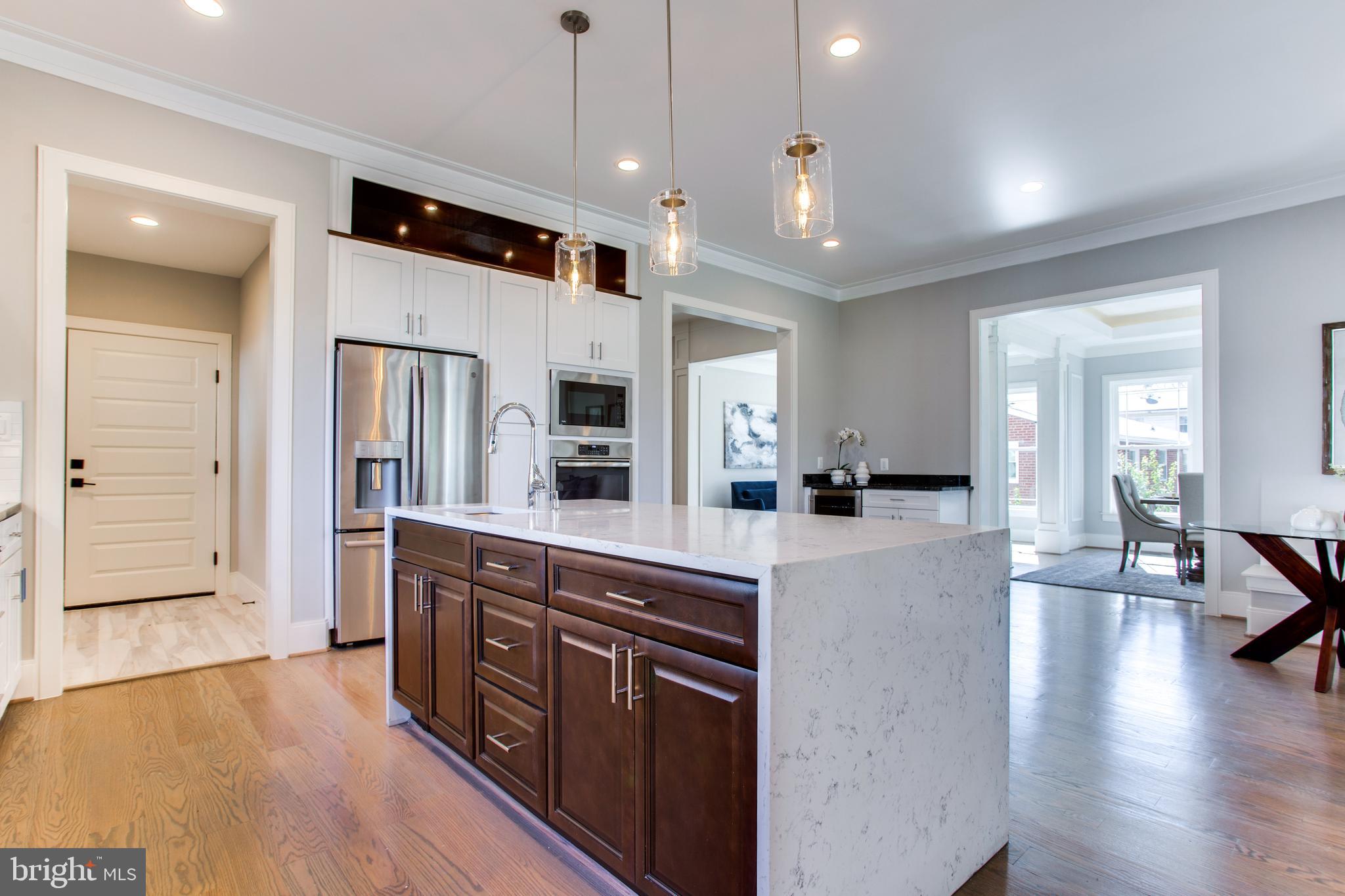 VIENNA WOODS - Residential