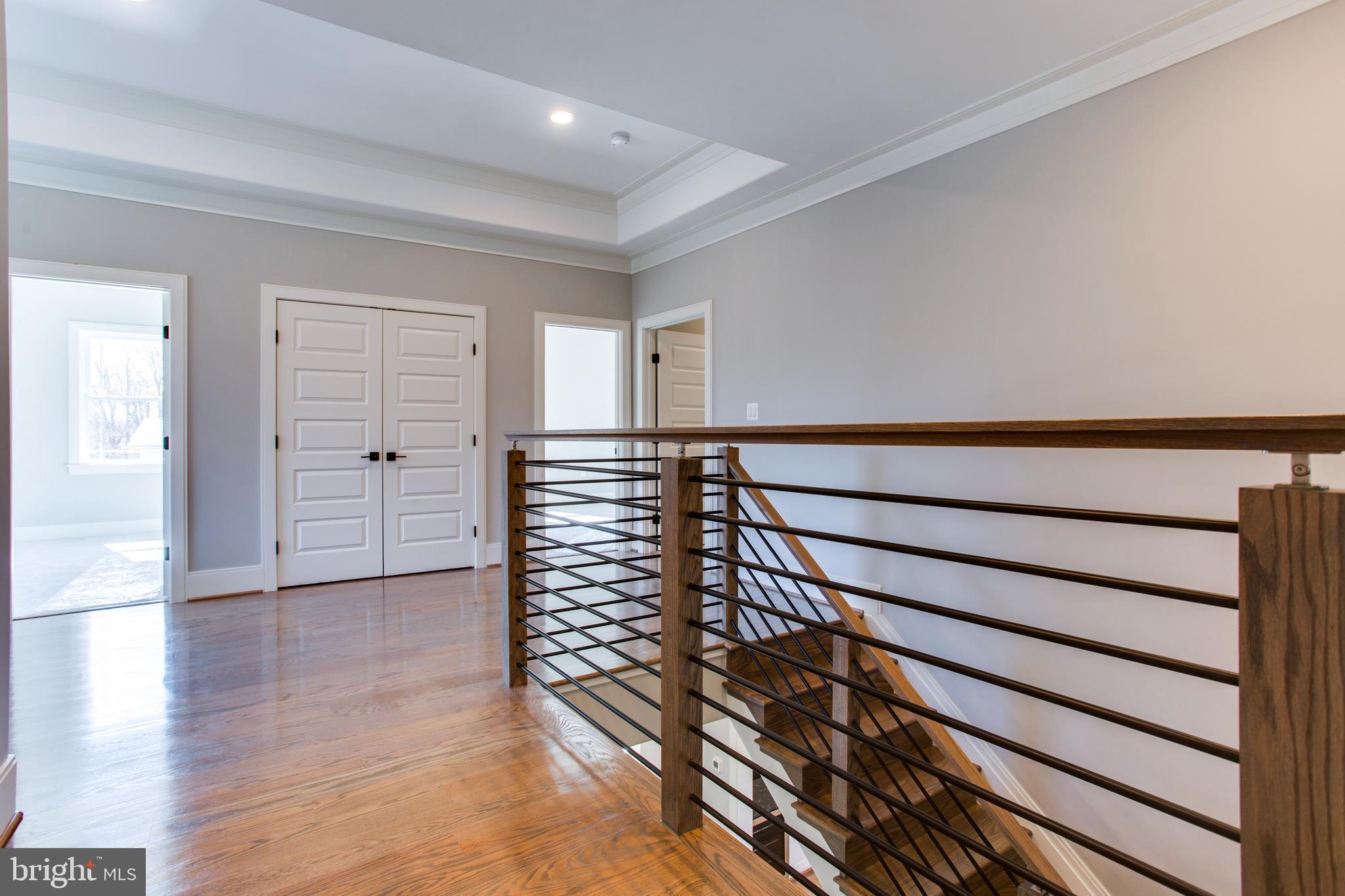 VIENNA WOODS - Residential