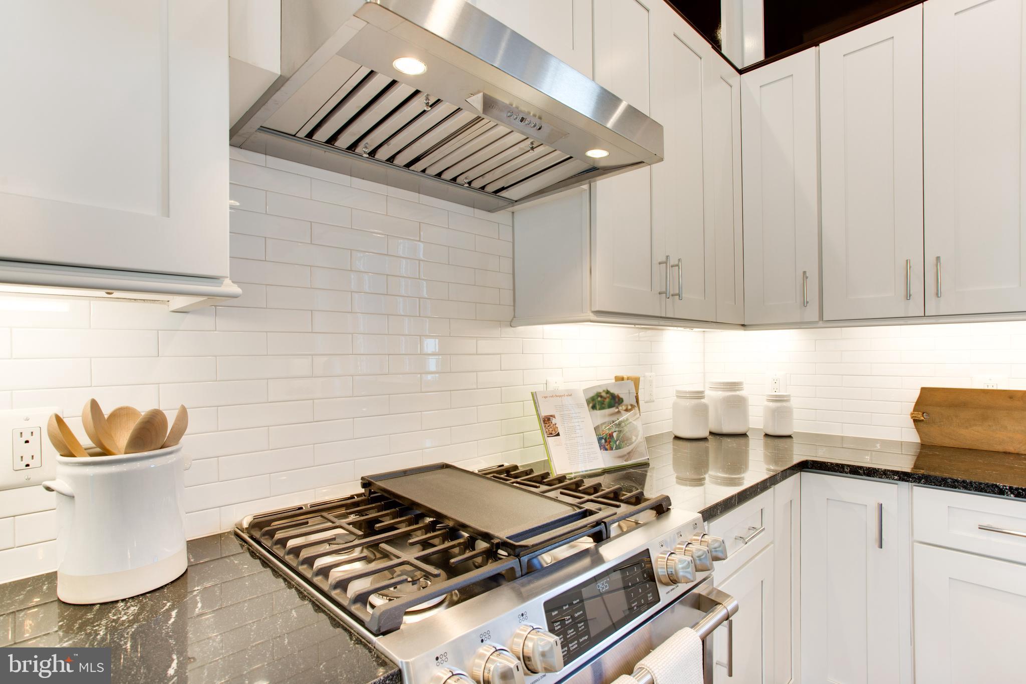 VIENNA WOODS - Residential