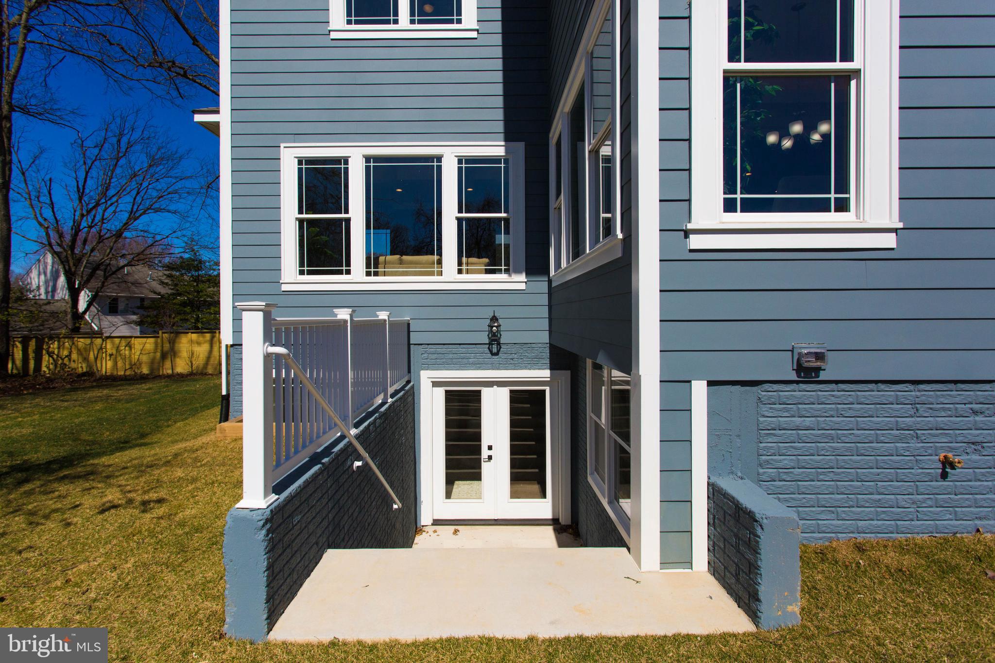 VIENNA WOODS - Residential