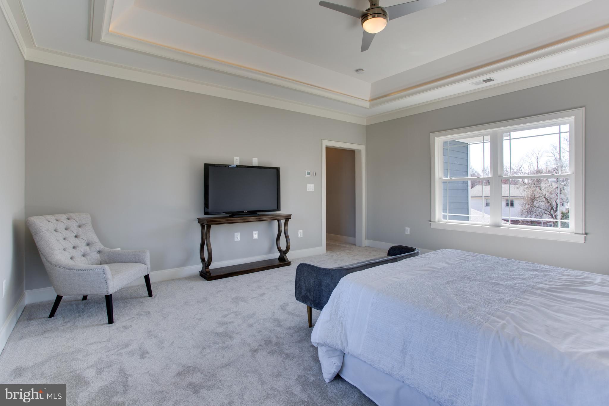 VIENNA WOODS - Residential