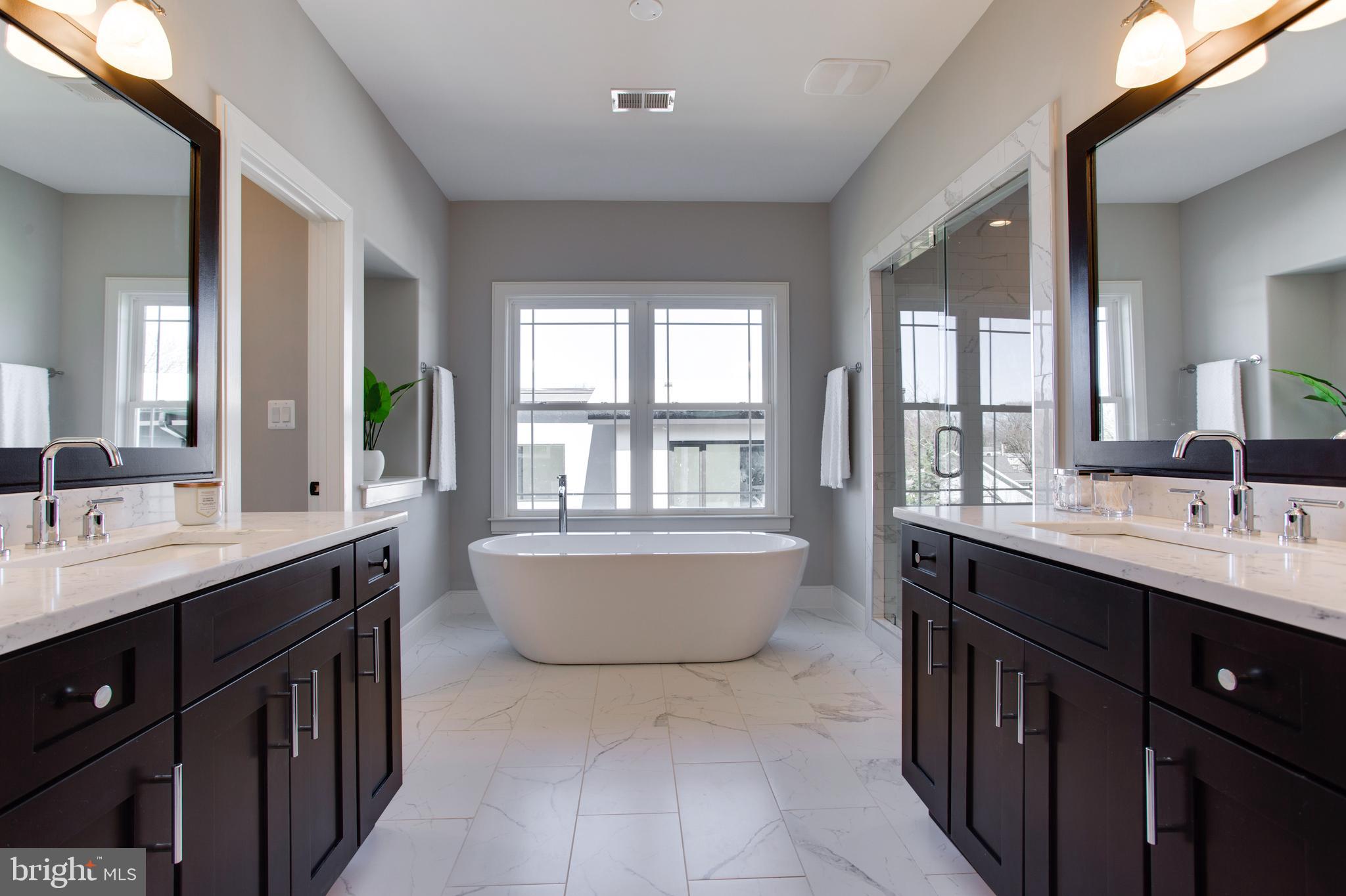 VIENNA WOODS - Residential