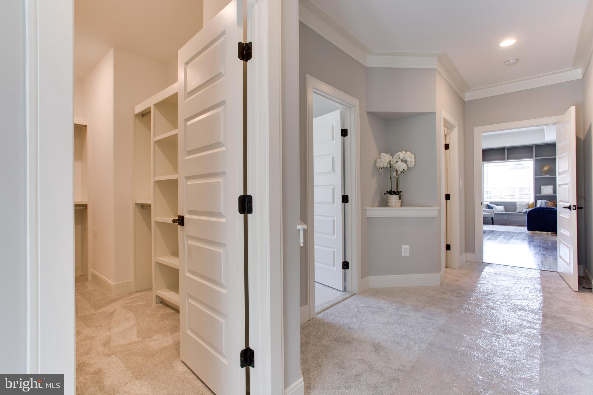 VIENNA WOODS - Residential