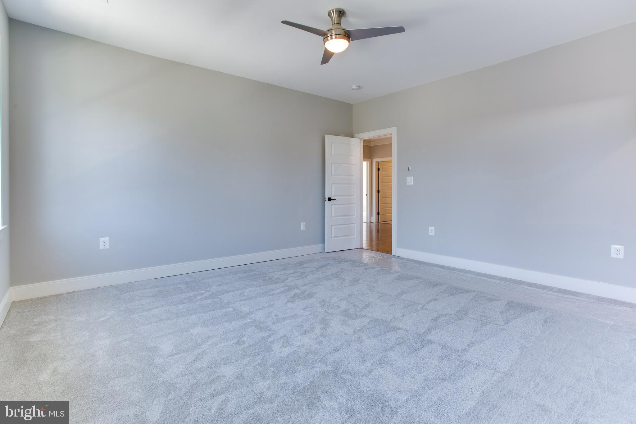 VIENNA WOODS - Residential