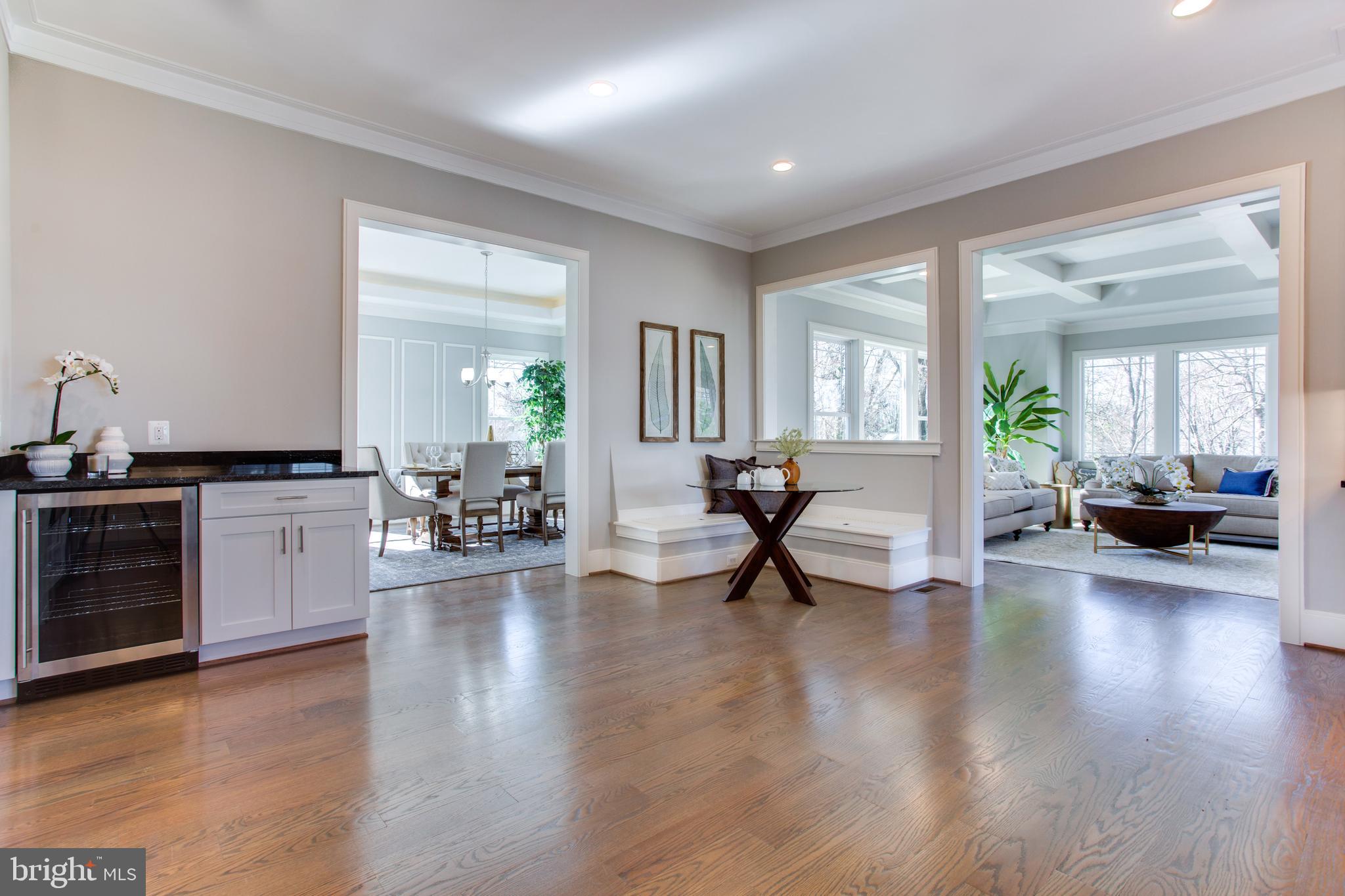 VIENNA WOODS - Residential