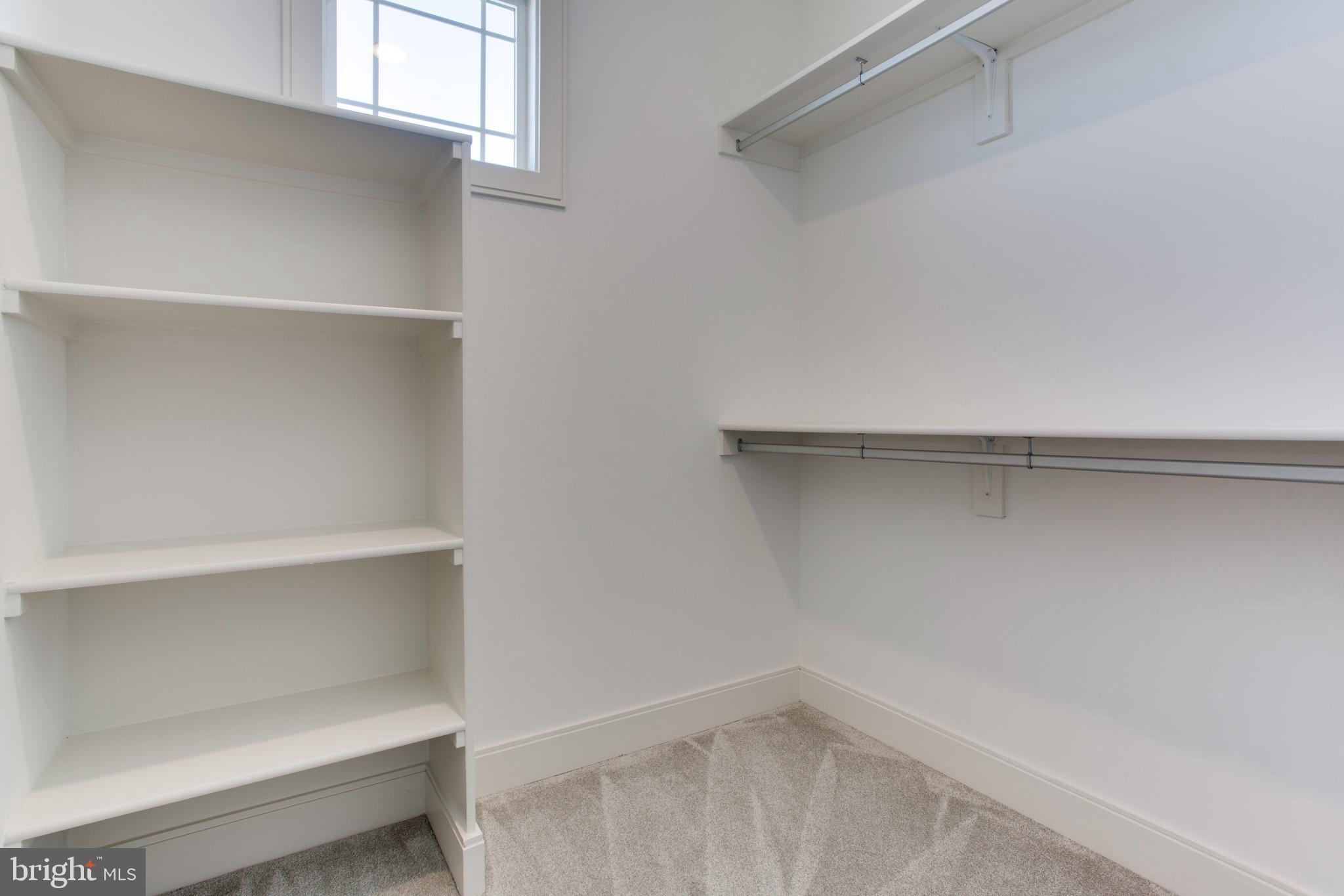 VIENNA WOODS - Residential