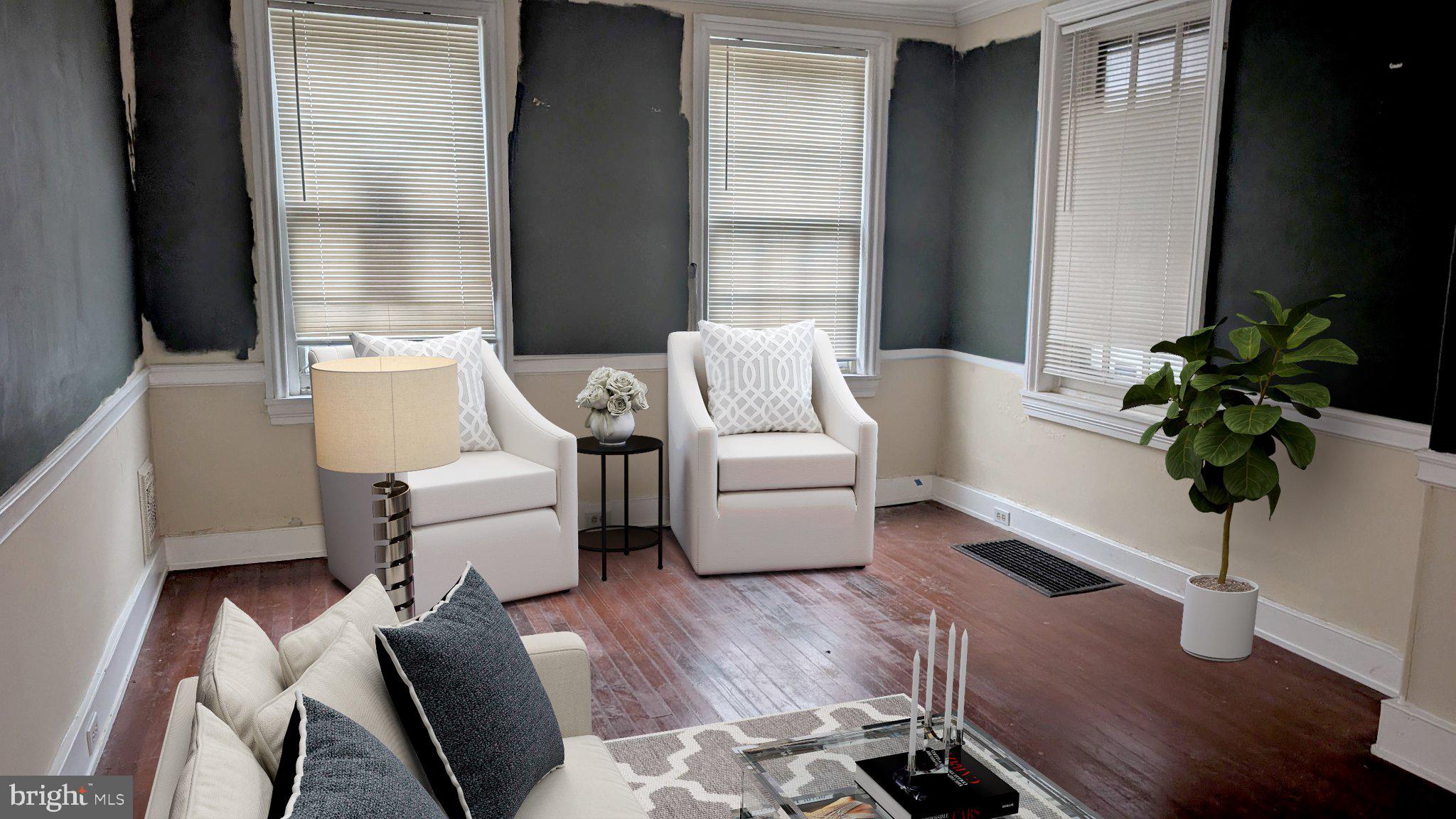 126 W QUEEN LANE