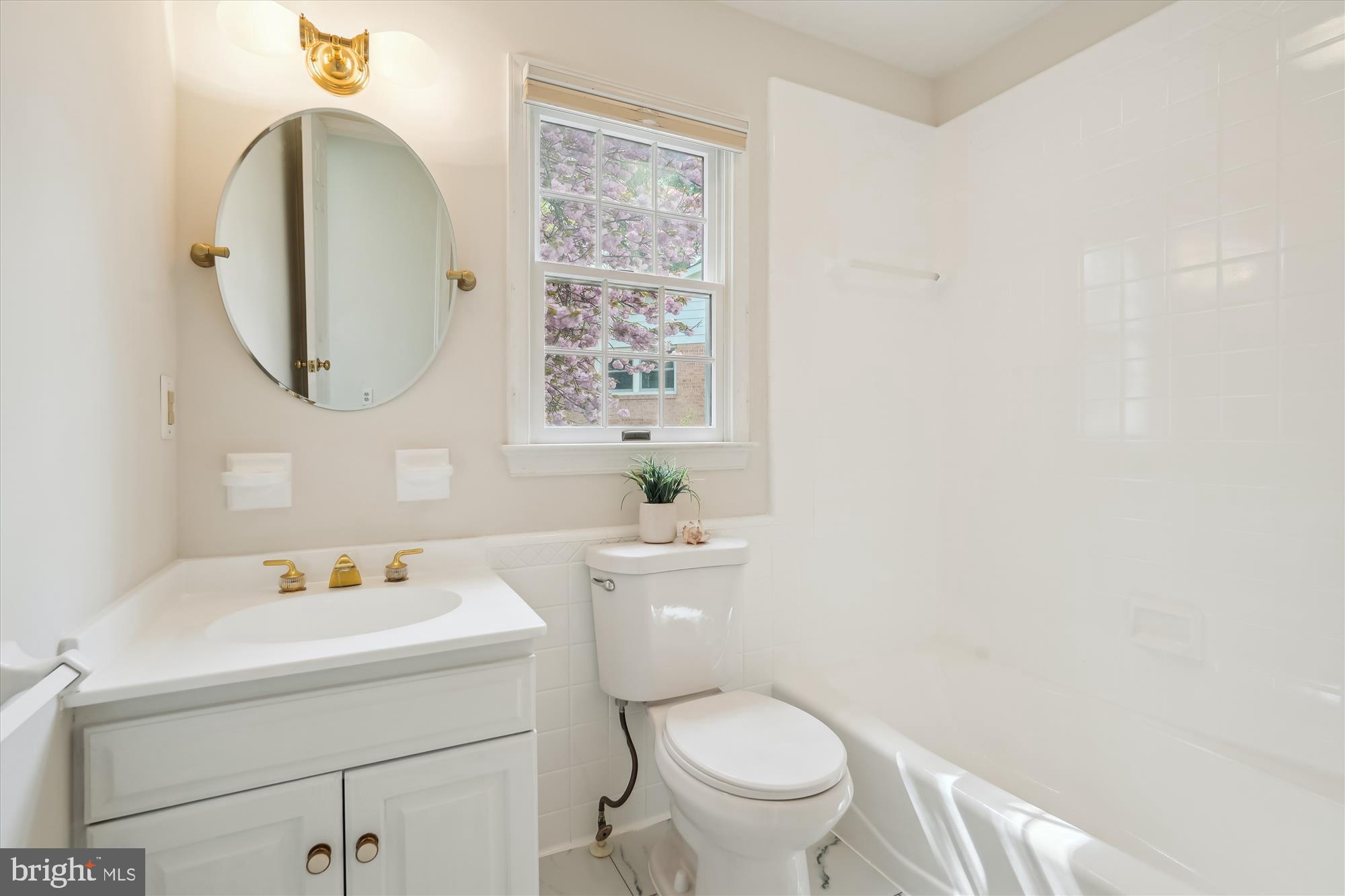 ALTA VISTA - Residential