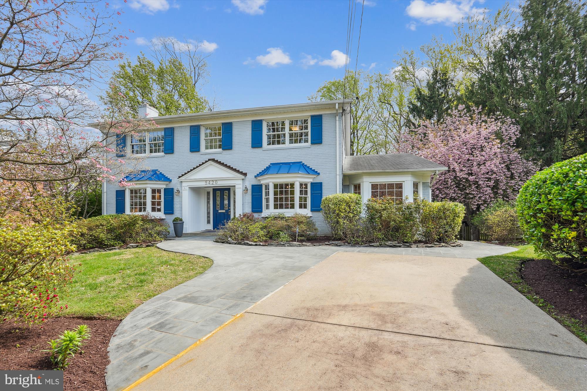 ALTA VISTA - Residential