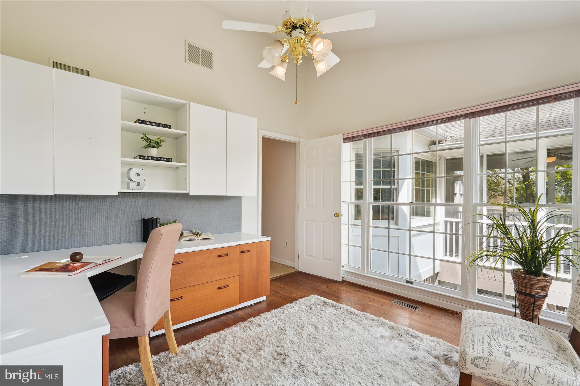 ALTA VISTA - Residential