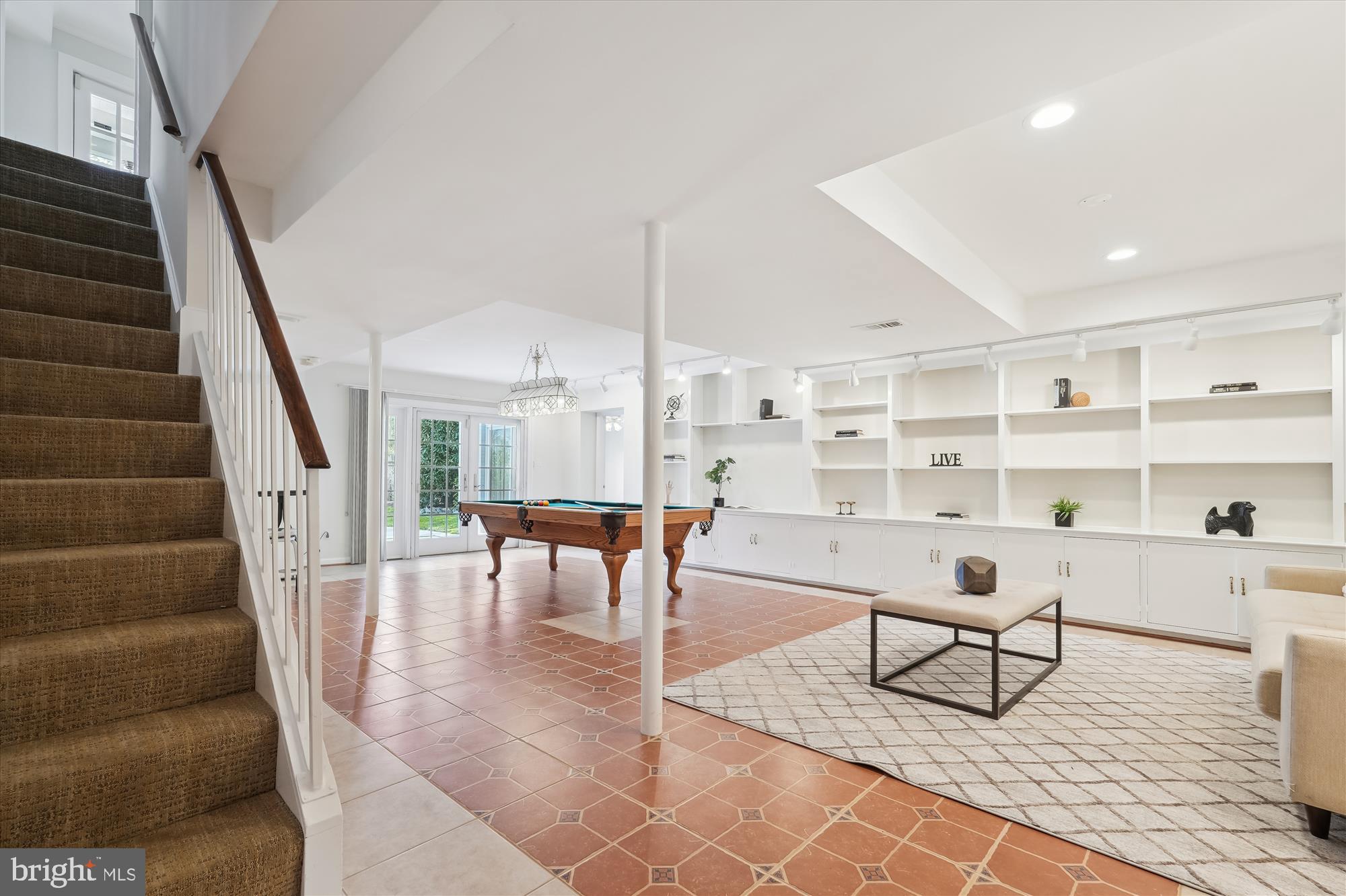 ALTA VISTA - Residential