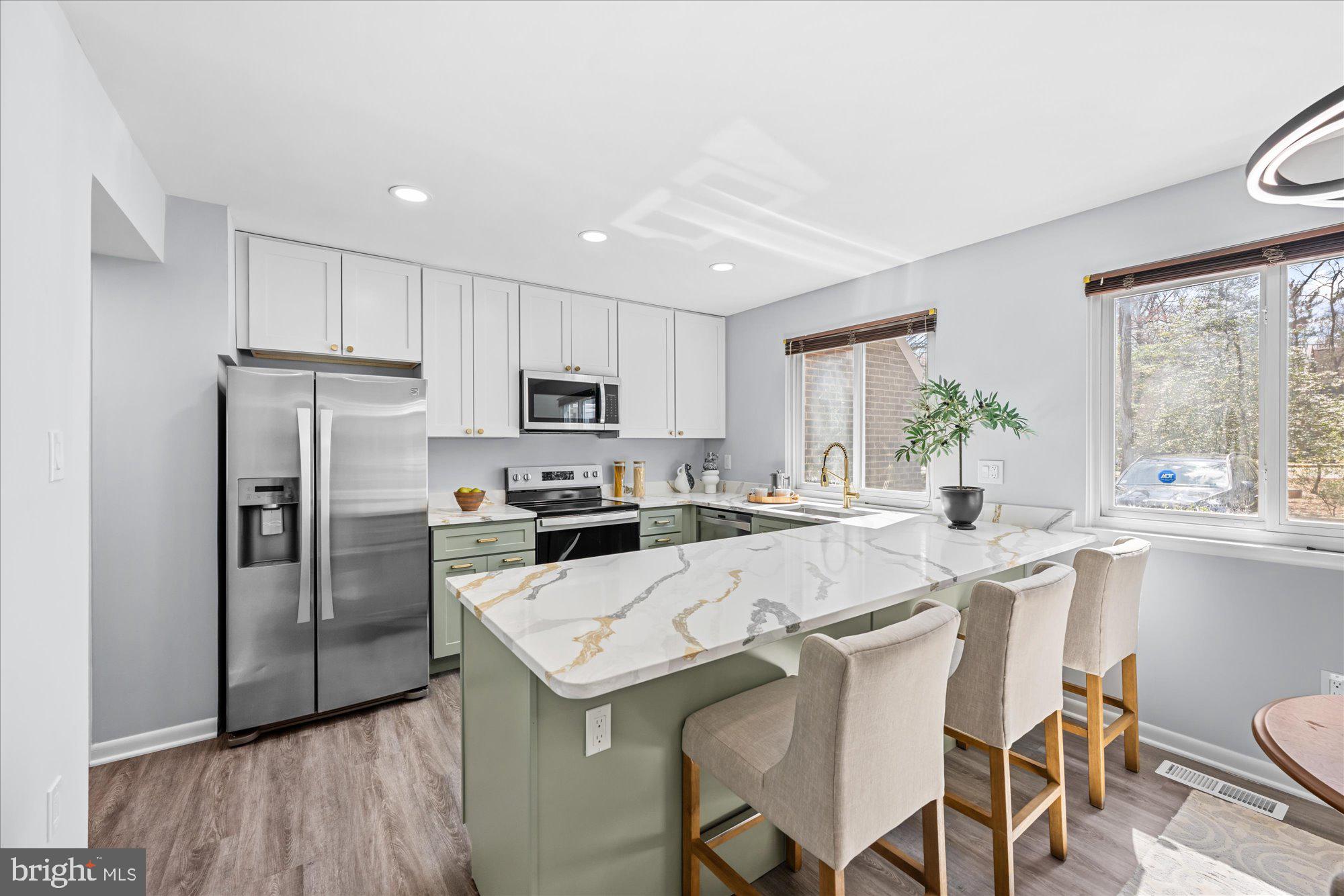 RESTON - Residential