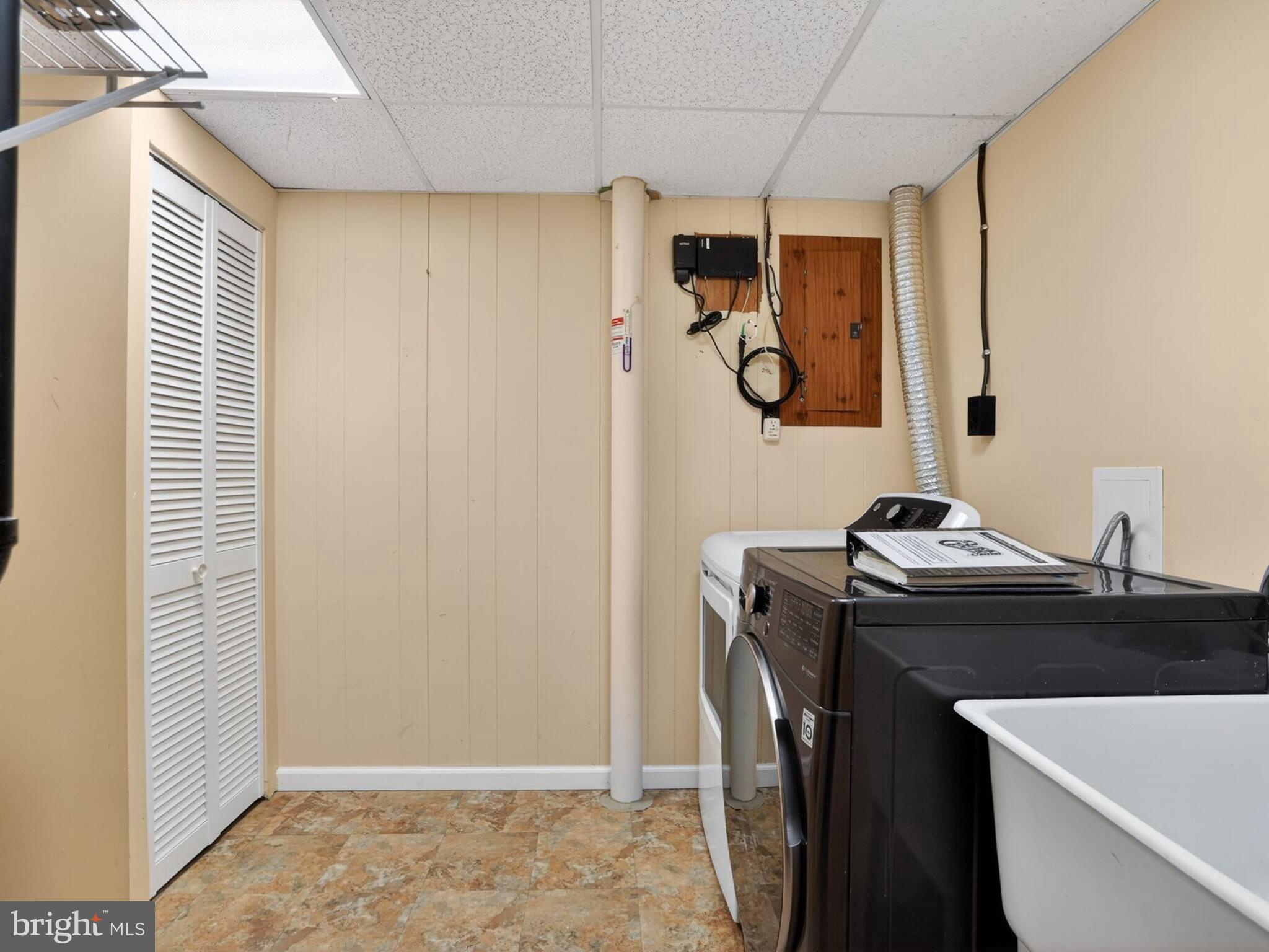 BURKE CENTRE - Residential