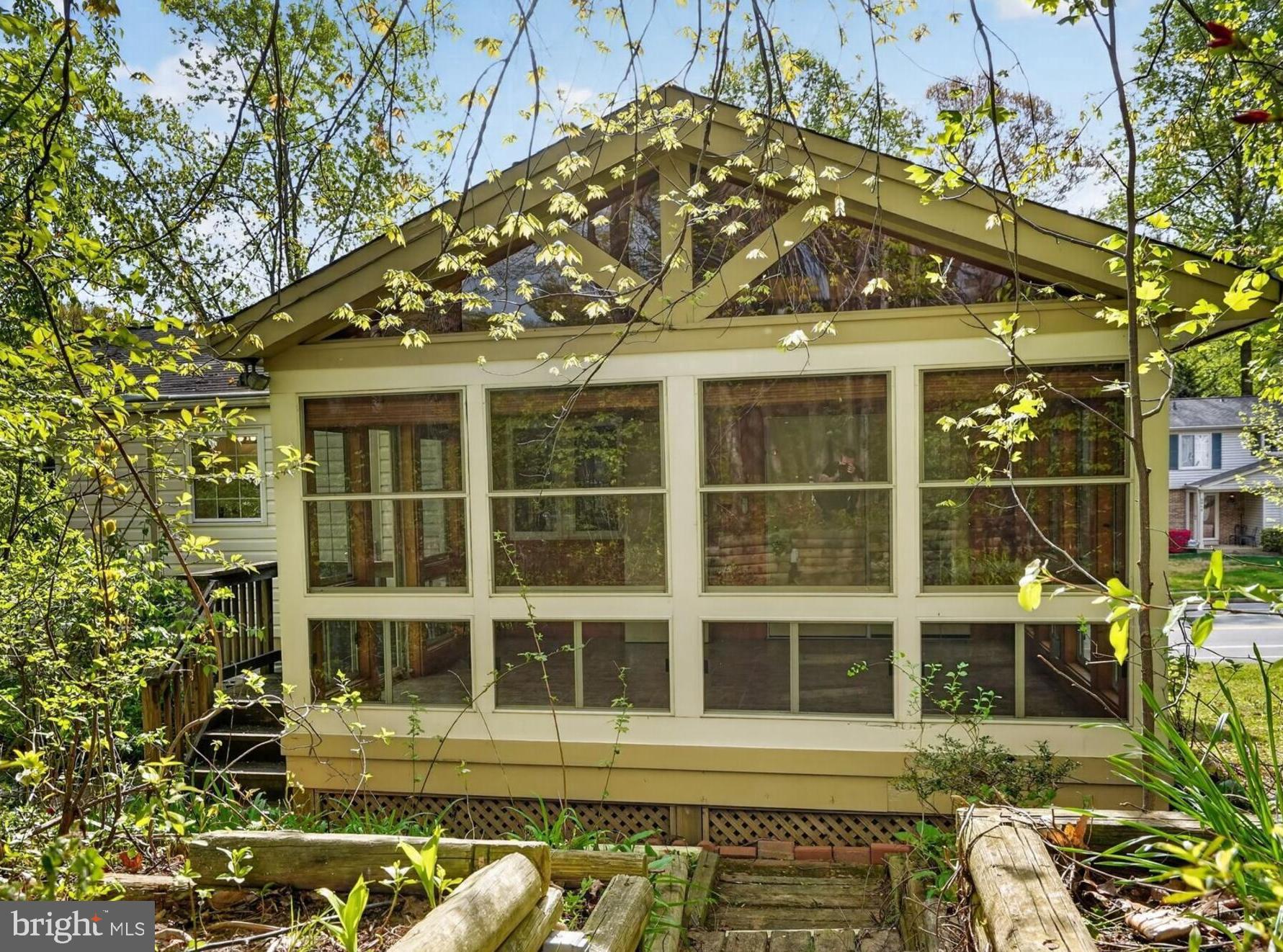 BURKE CENTRE - Residential