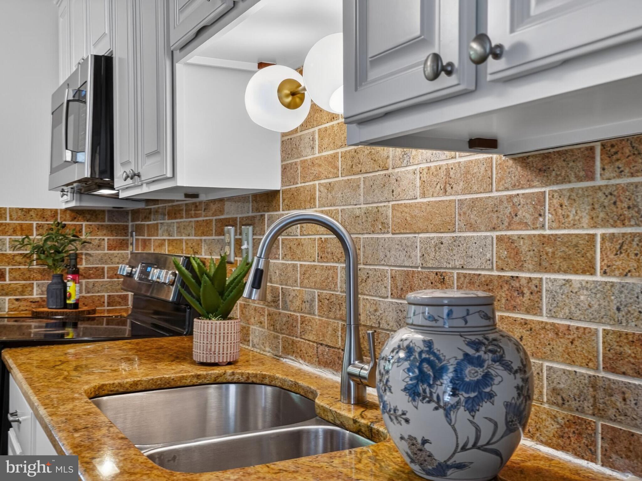 BURKE CENTRE - Residential