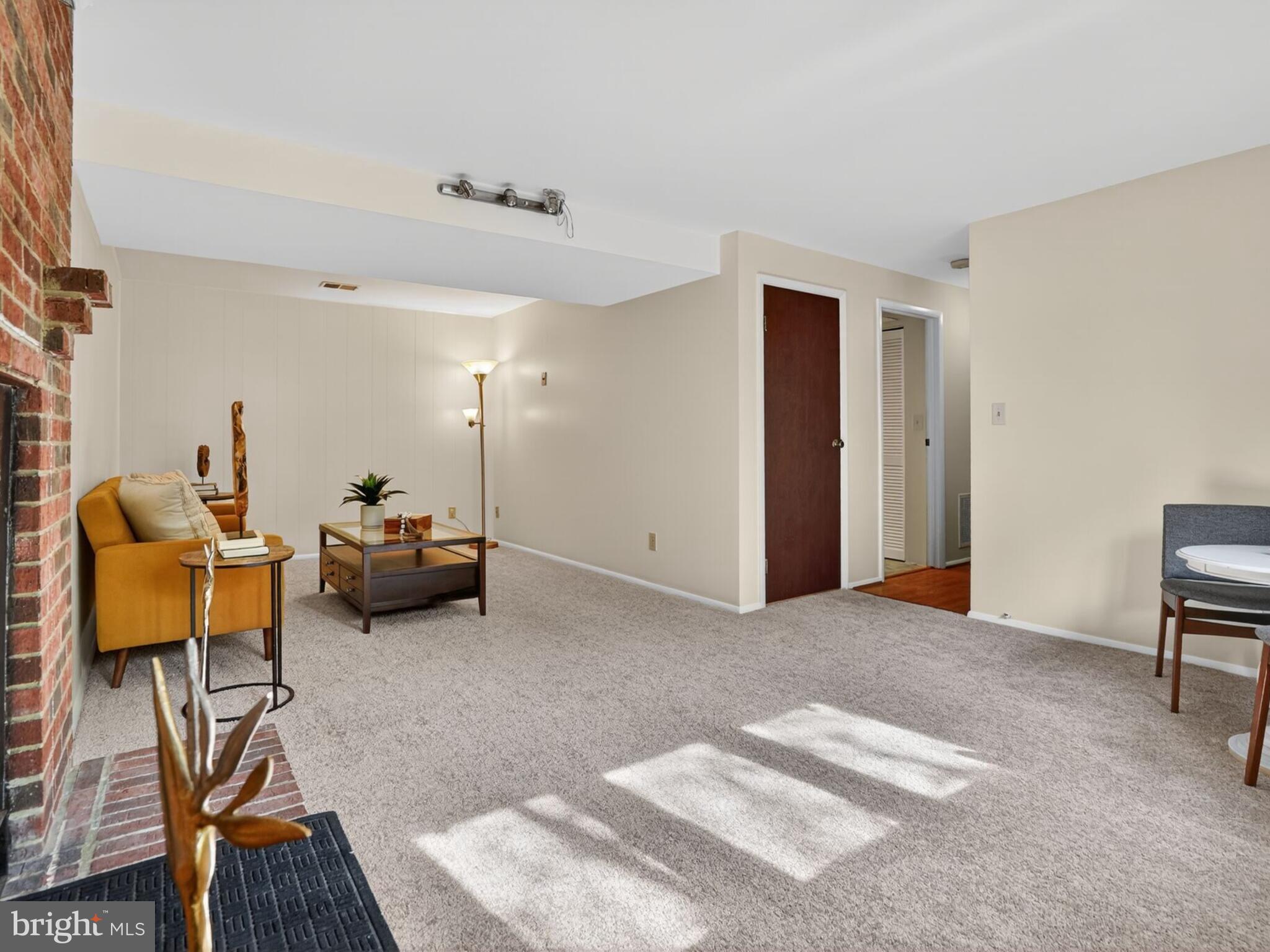 BURKE CENTRE - Residential