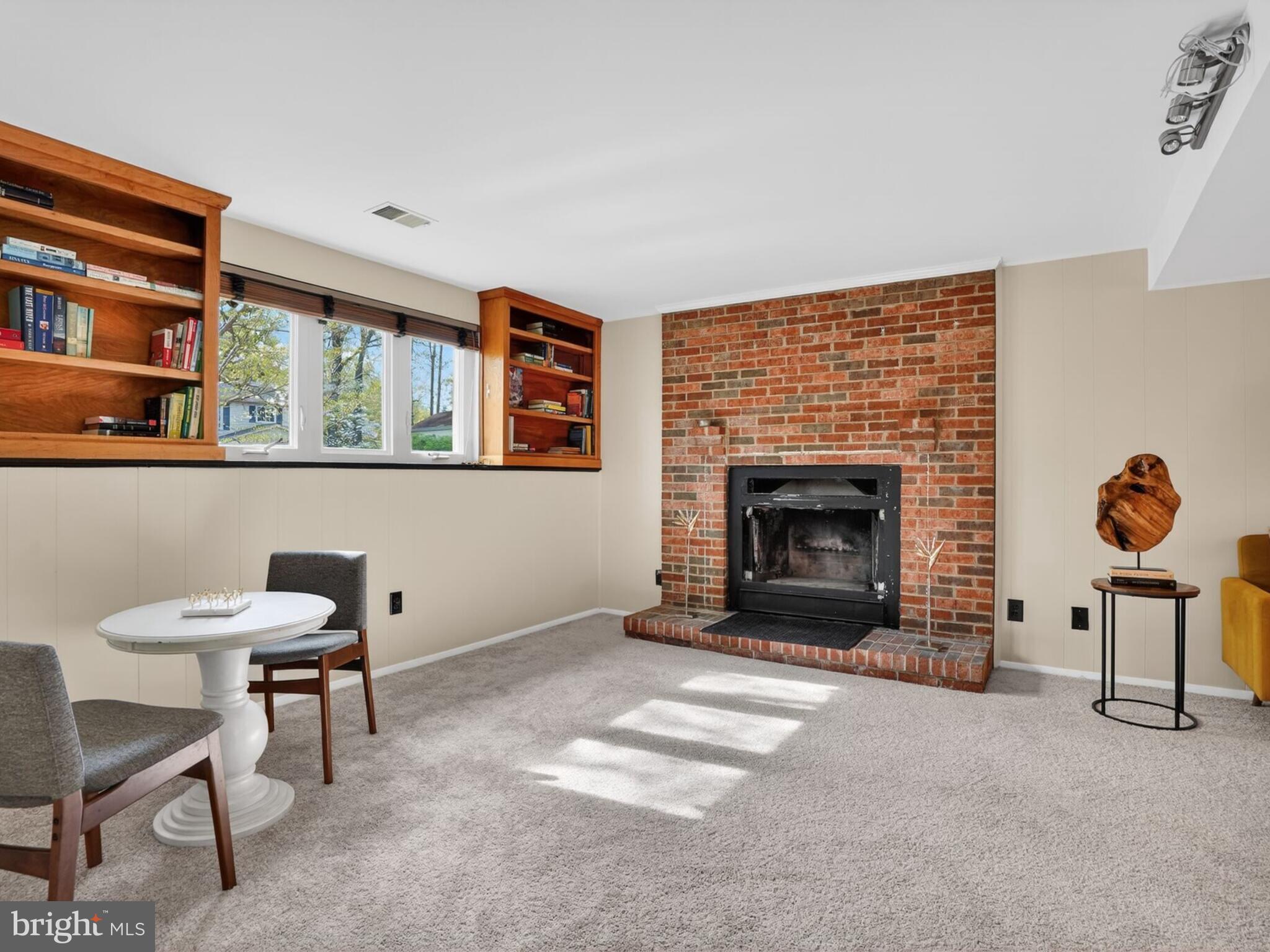 BURKE CENTRE - Residential