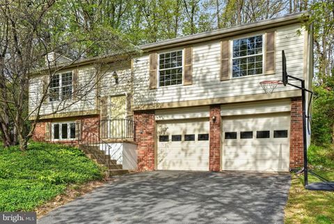 5914 FREDS OAK ROAD BURKE VA 22015