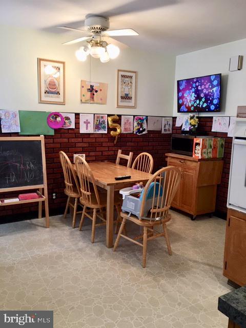 SOMERTON - Residential