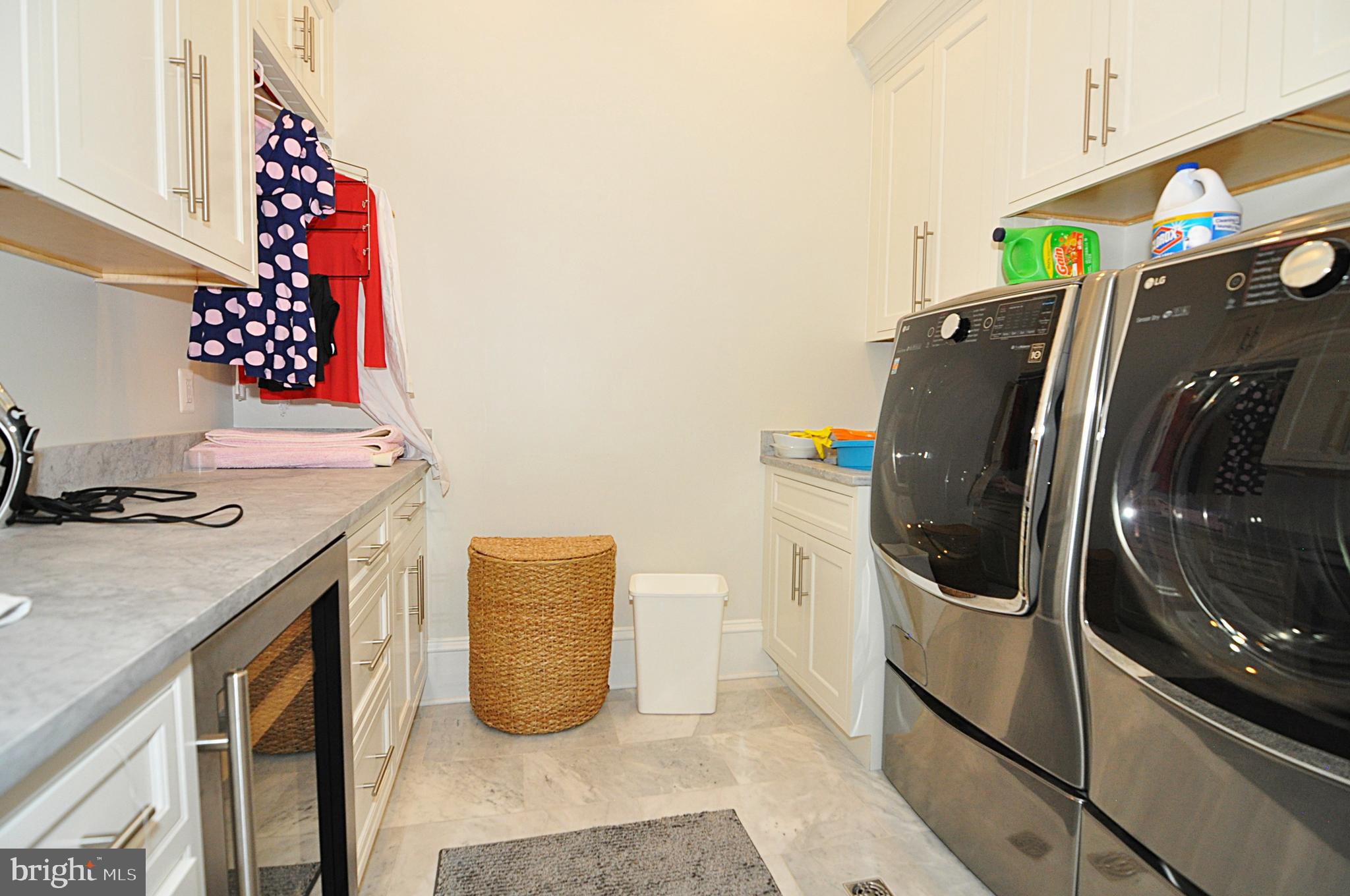 AURORA HILLS - Residential Lease