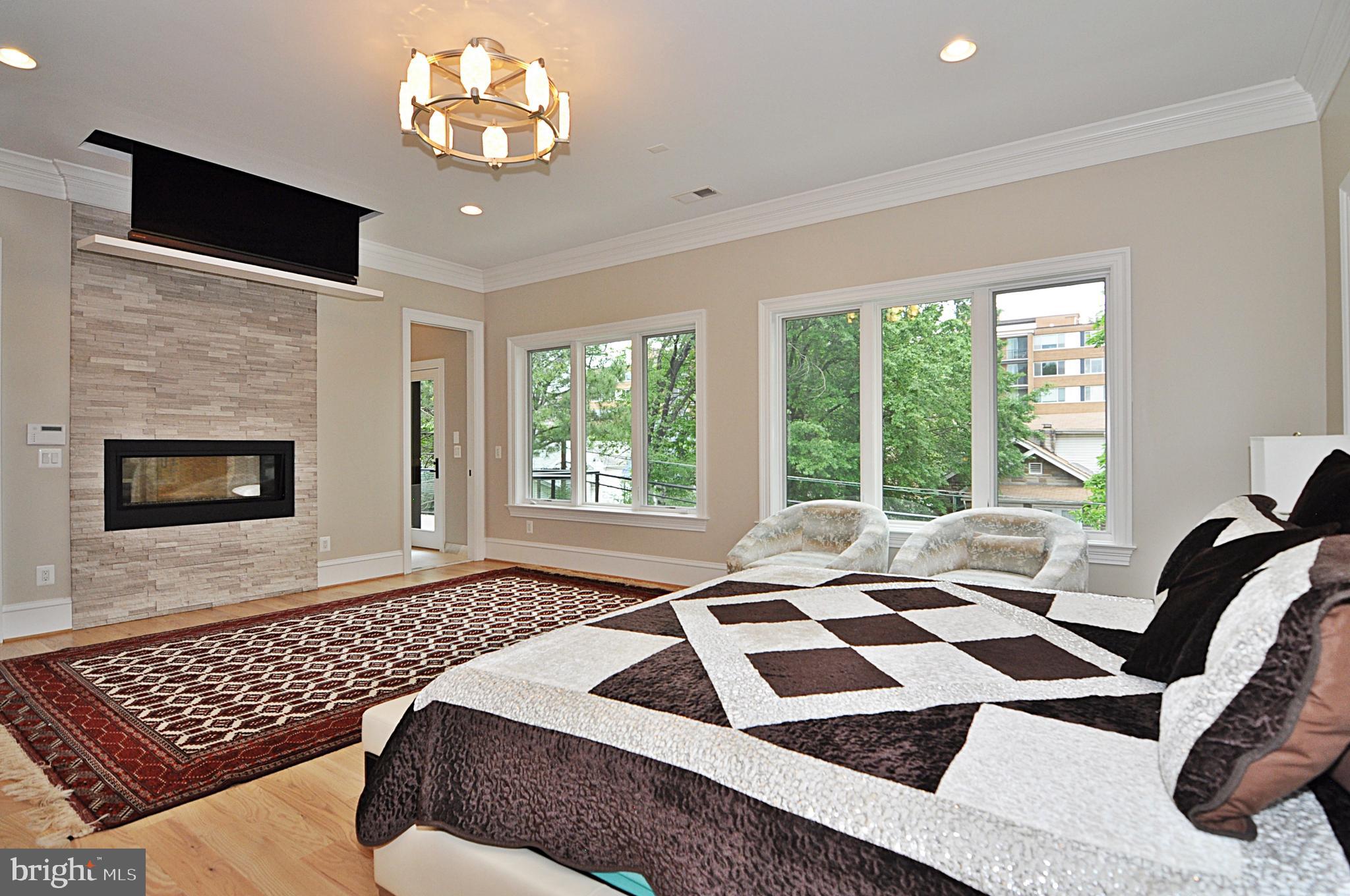 AURORA HILLS - Residential Lease