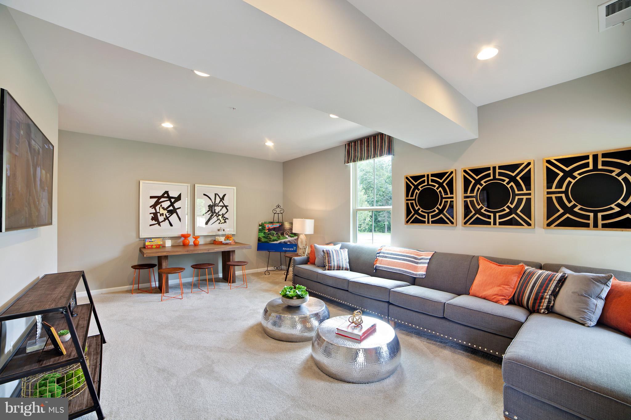 PONDVIEW - Residential