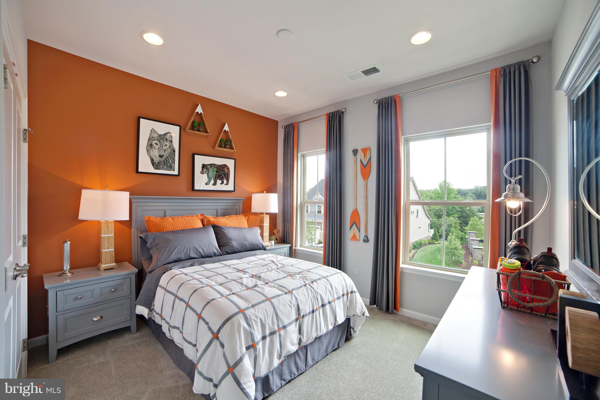 PONDVIEW - Residential