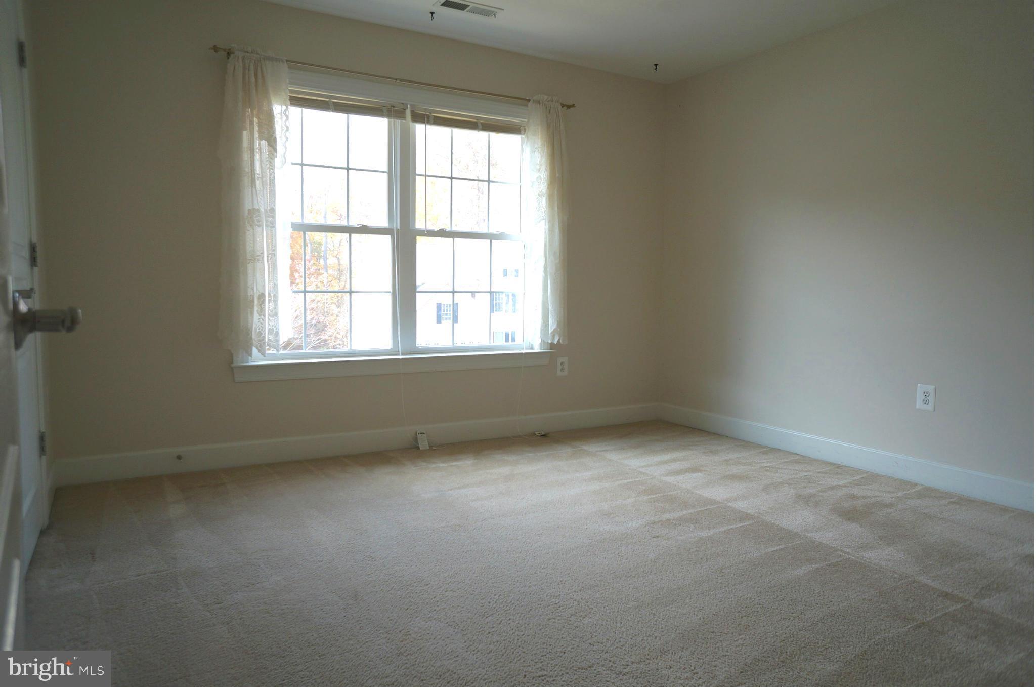 STONEWALL MANOR - Residential Lease