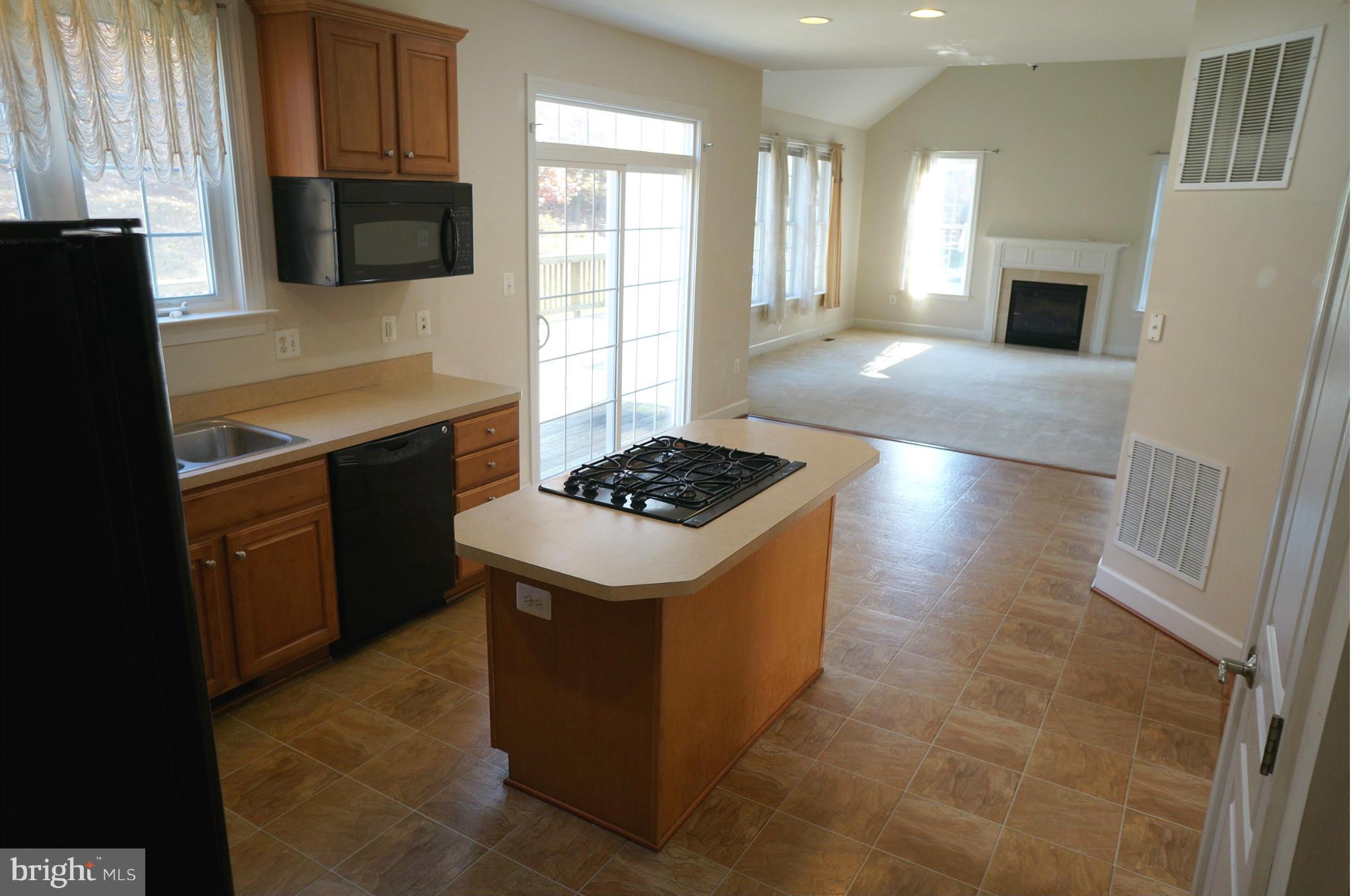 STONEWALL MANOR - Residential Lease