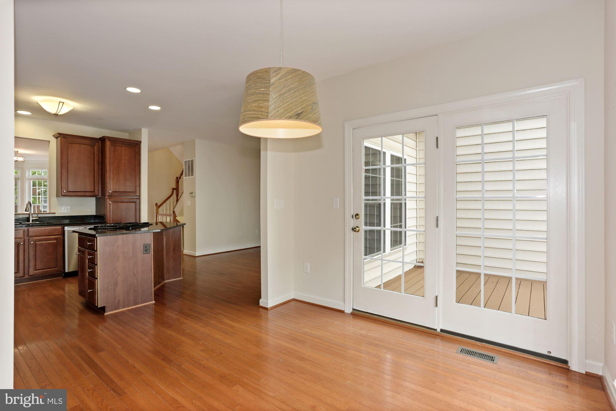 FAIRFAX CENTER LANDBAY - Residential Lease