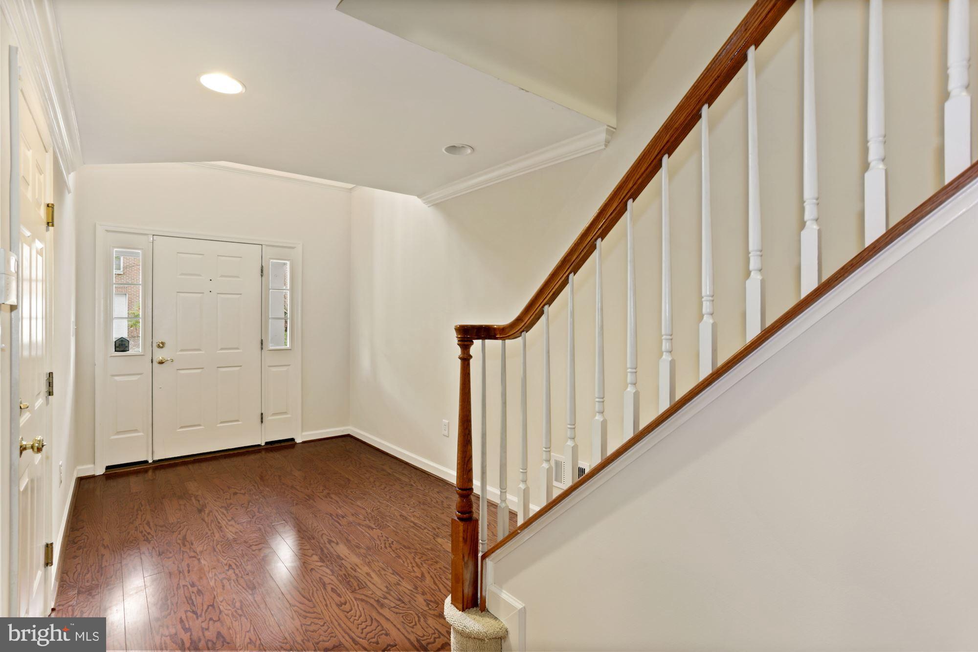 FAIRFAX CENTER LANDBAY - Residential Lease