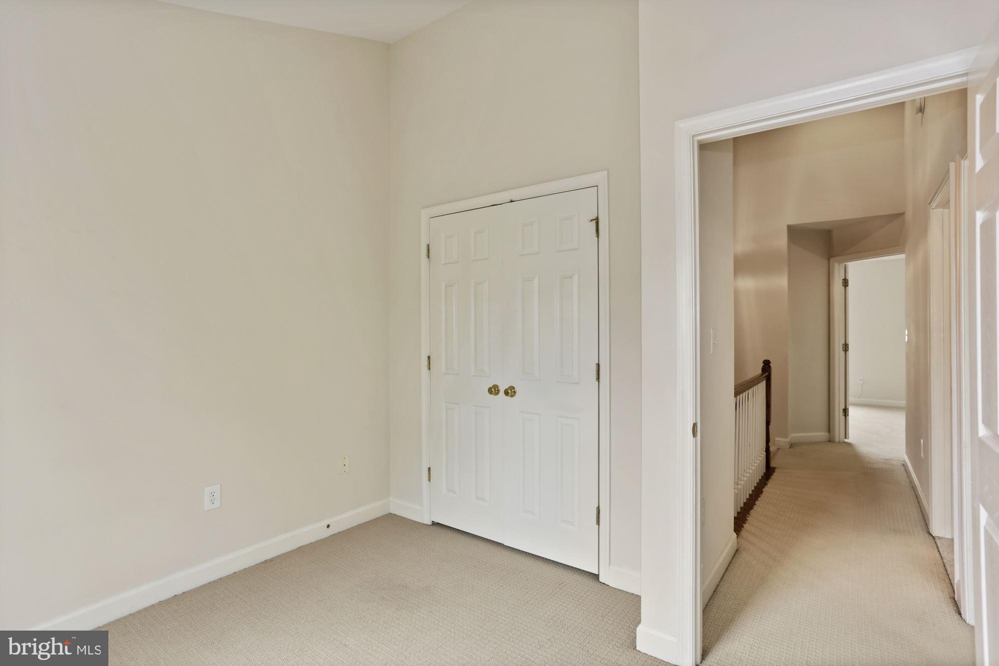 FAIRFAX CENTER LANDBAY - Residential Lease