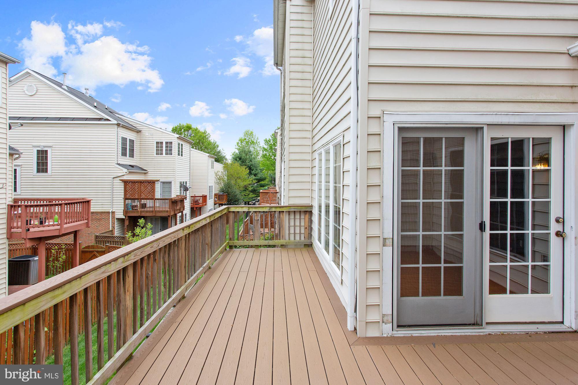 FAIRFAX CENTER LANDBAY - Residential Lease