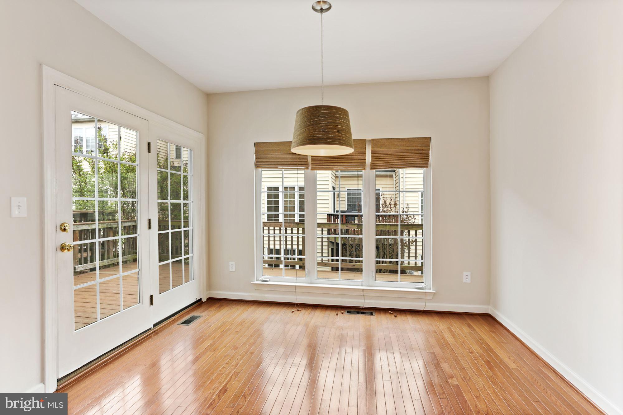 FAIRFAX CENTER LANDBAY - Residential Lease