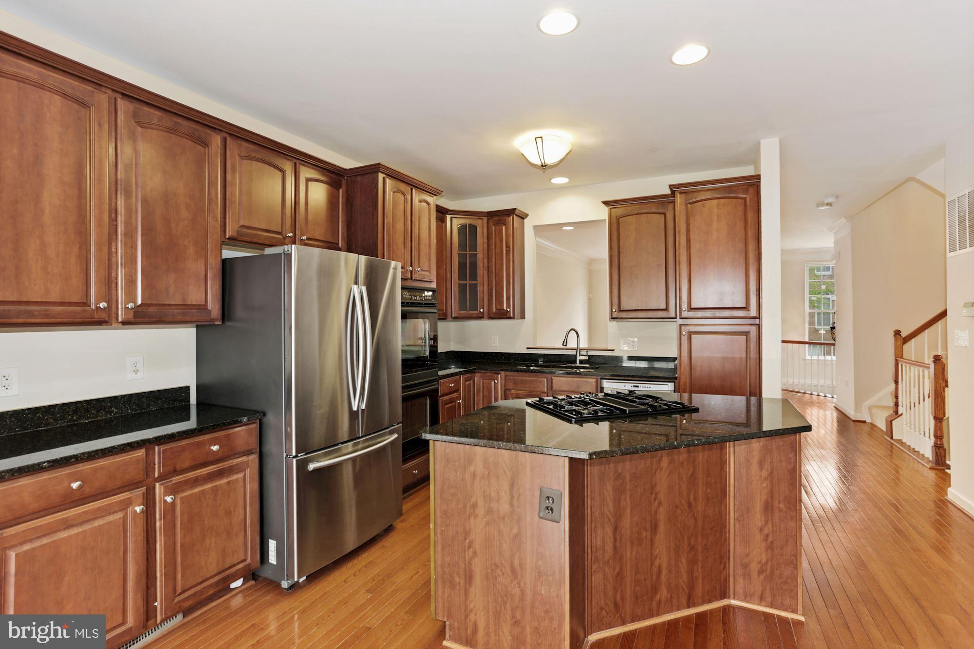 FAIRFAX CENTER LANDBAY - Residential Lease