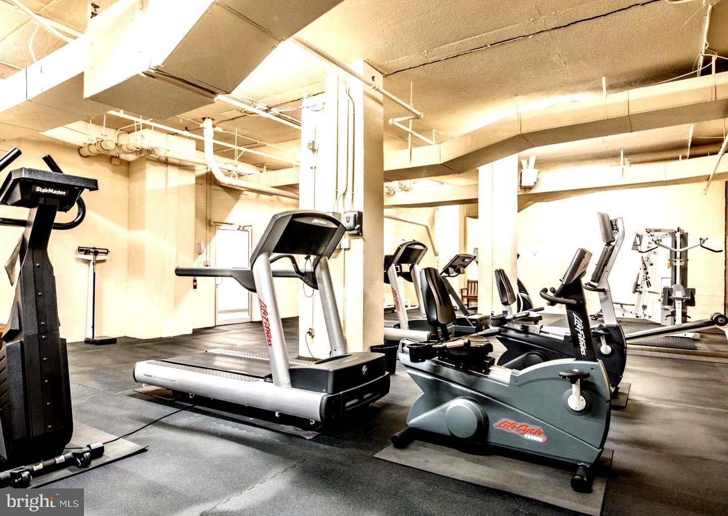 SKYLINE HOUSE - Residential Lease