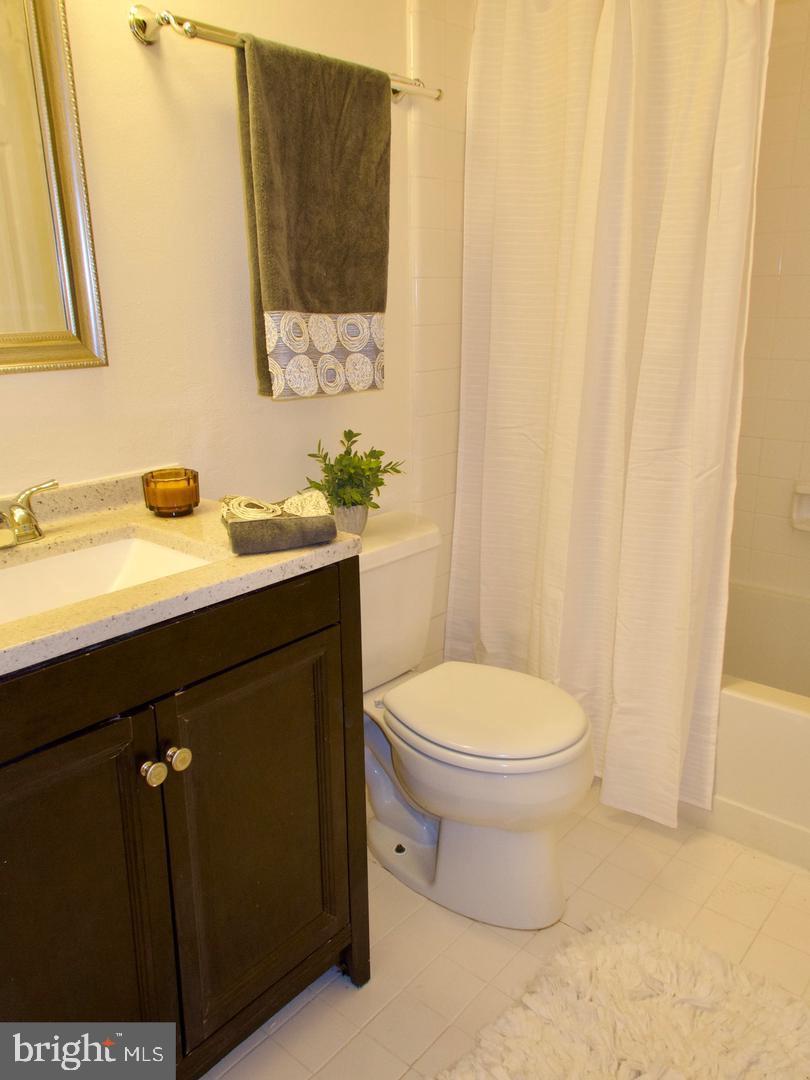 FOX CHASE/EXETER - Residential Lease