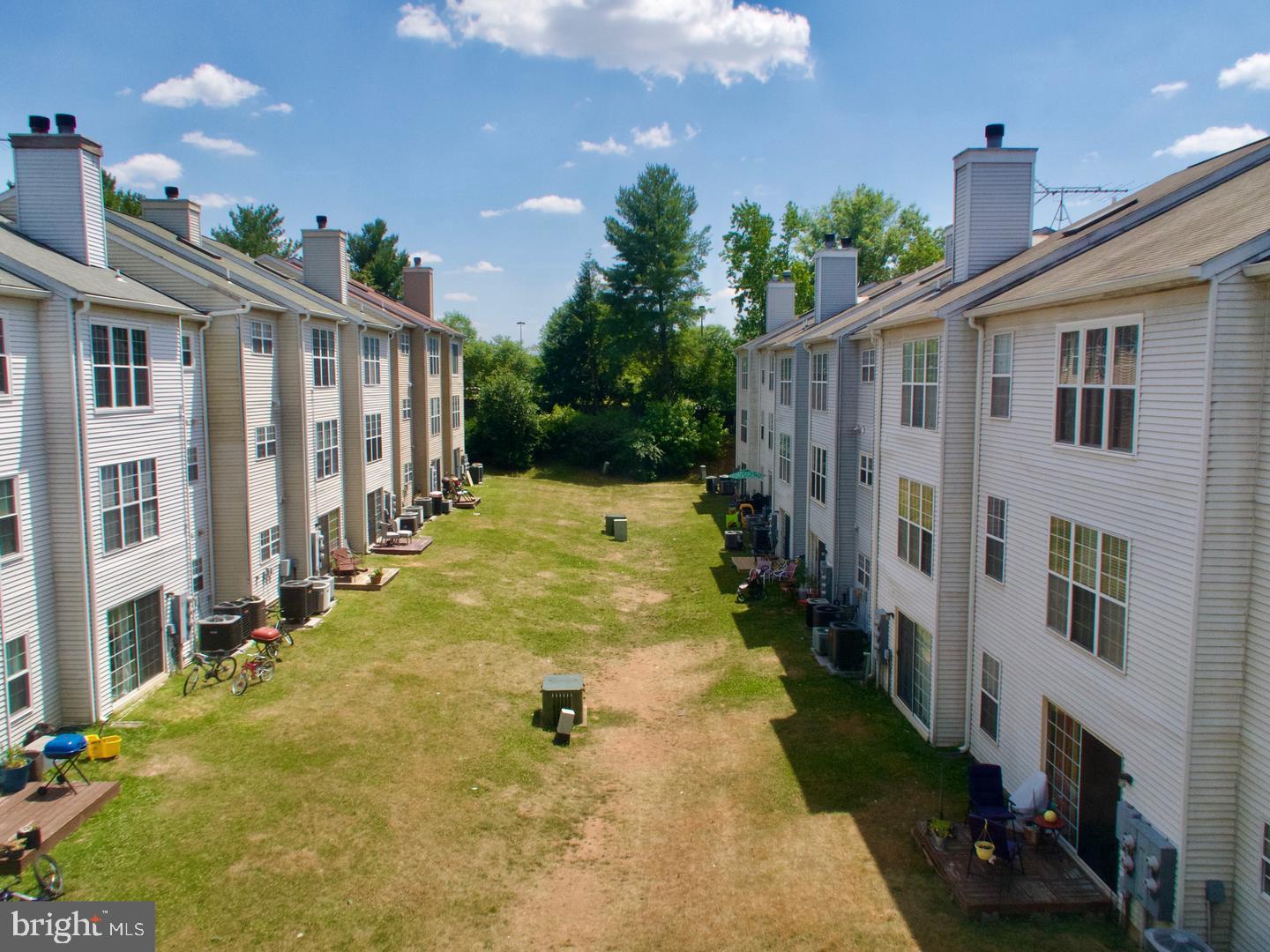 FOX CHASE/EXETER - Residential Lease