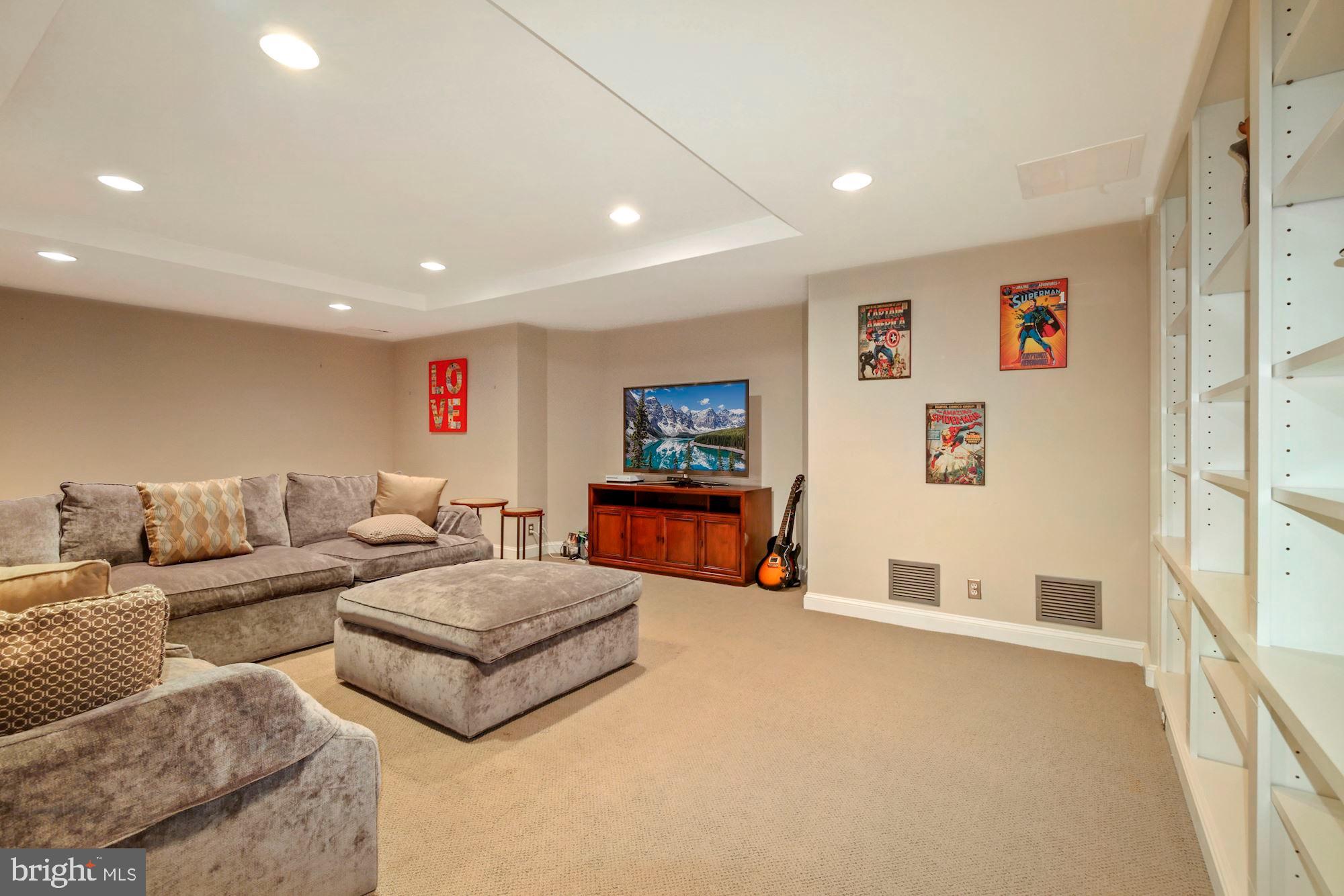 BRADLEY HILLS - Residential