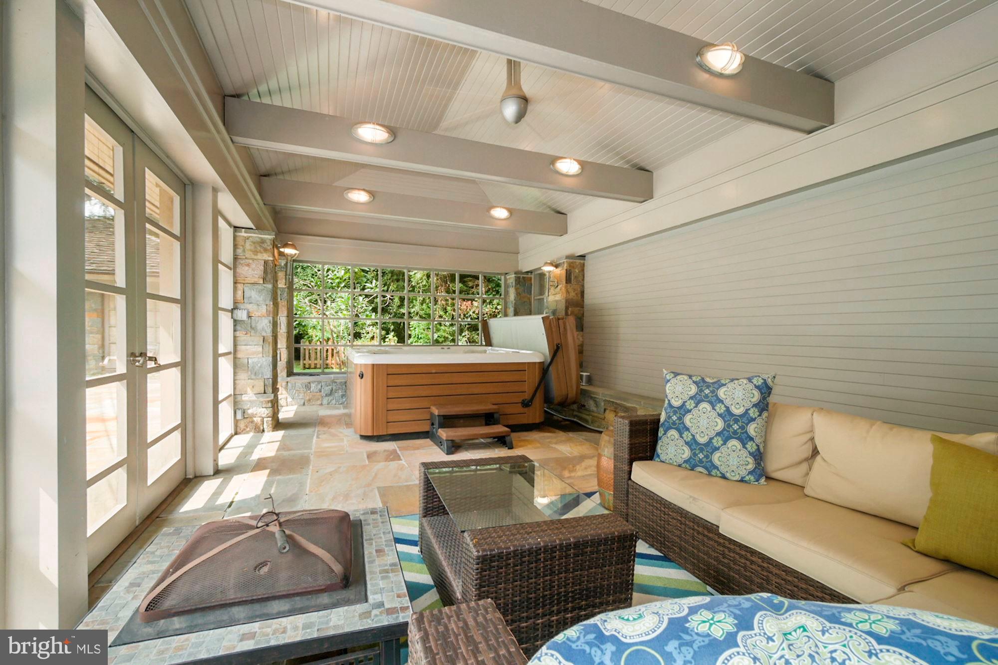 BRADLEY HILLS - Residential