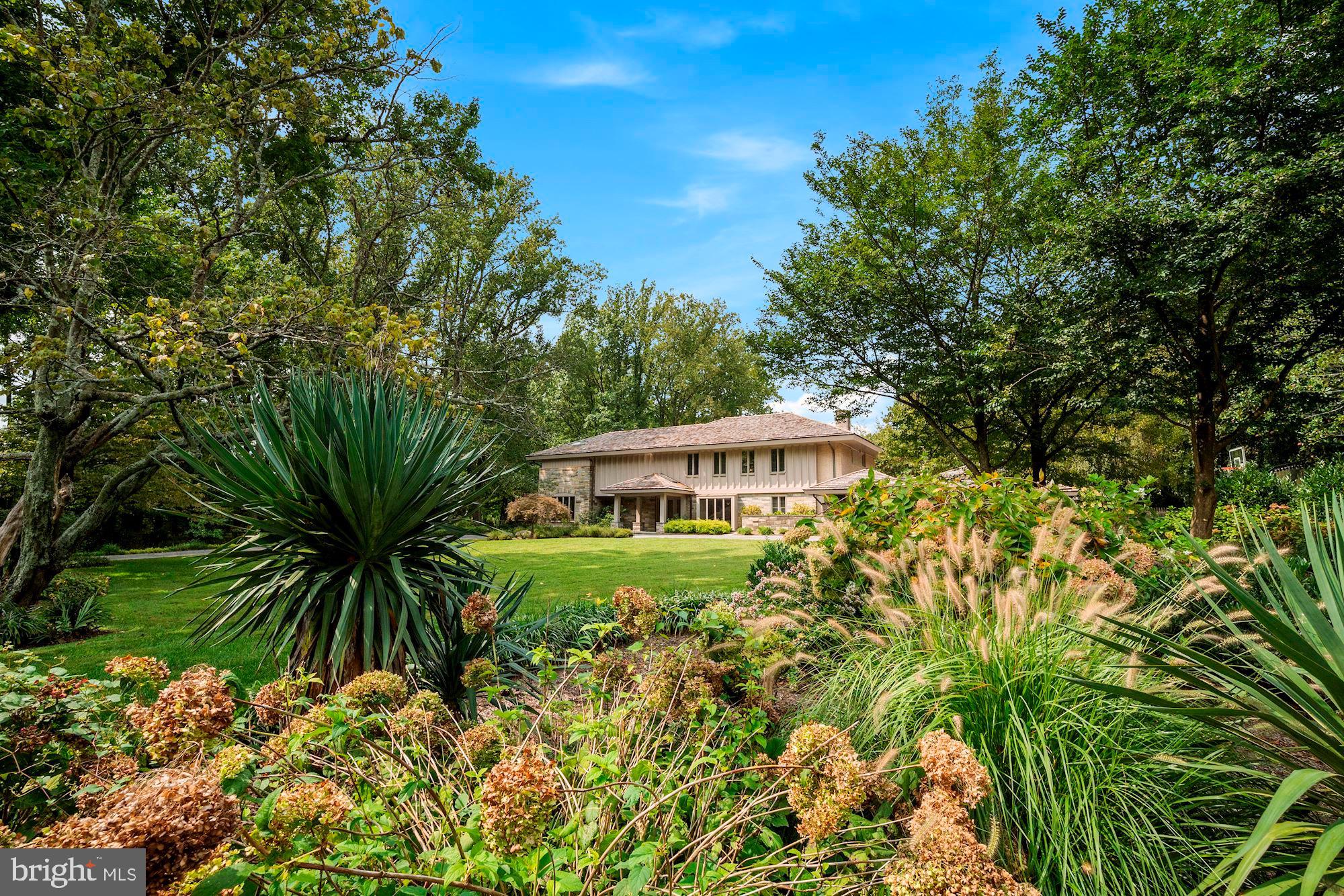 BRADLEY HILLS - Residential