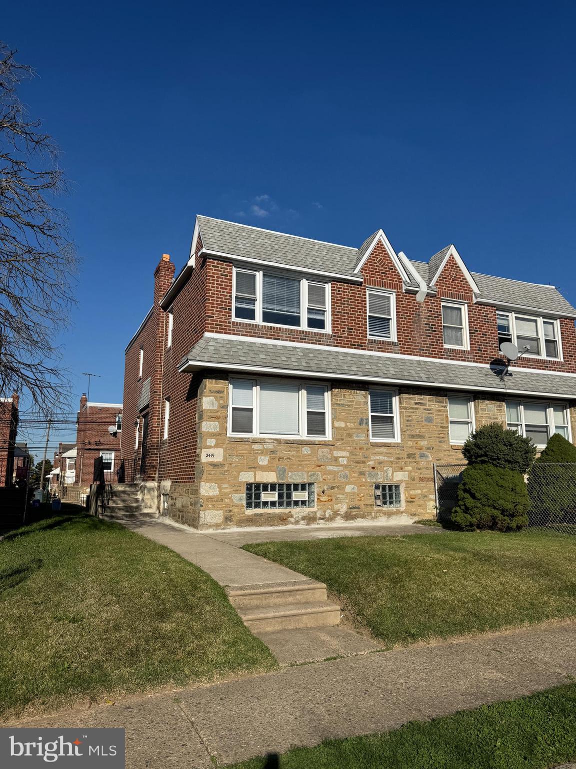 RHAWNHURST - Residential Lease