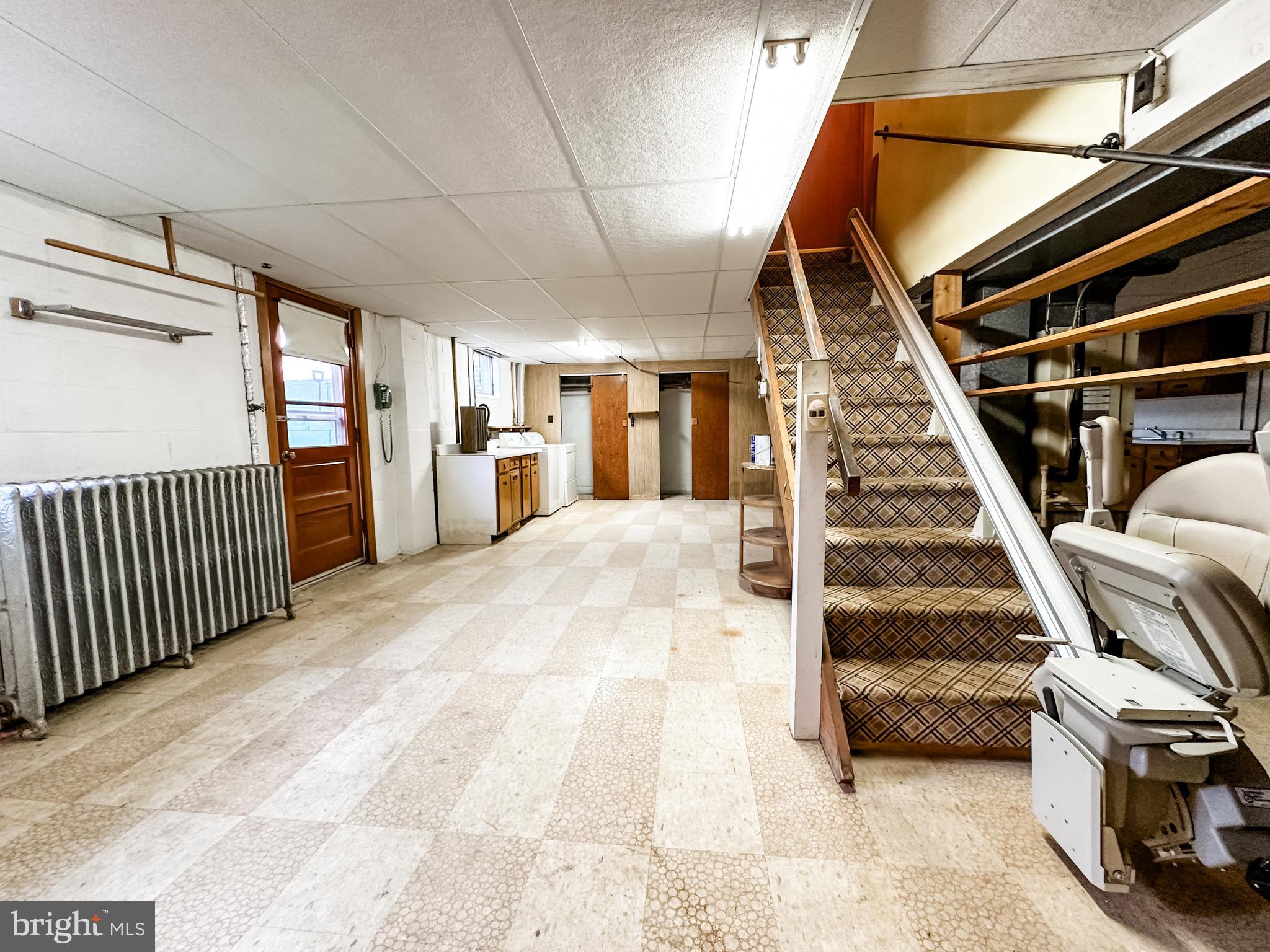 WEST SIDE - Residential